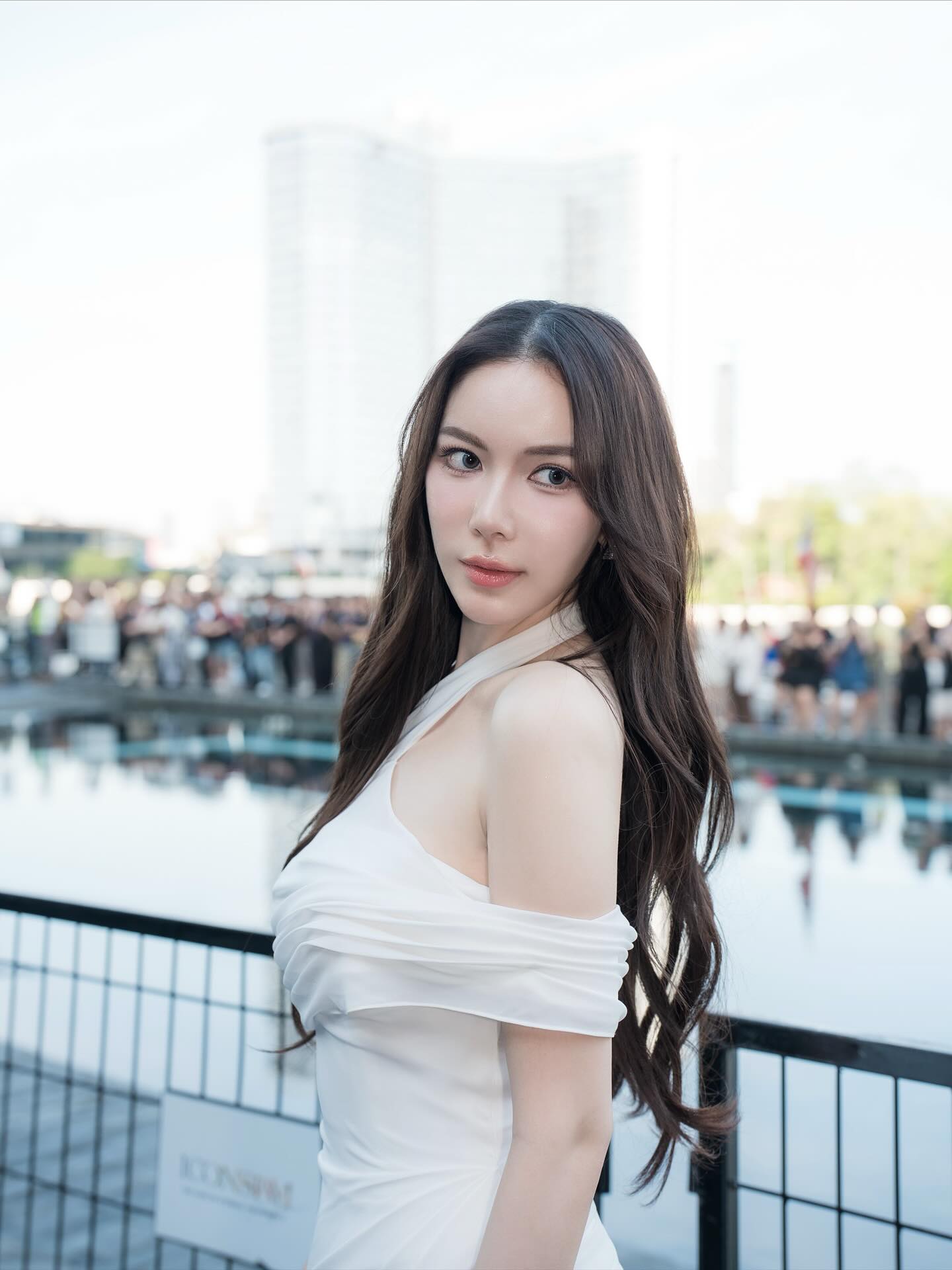 มุก - วรนิษฐ์ ถาวรวงศ์