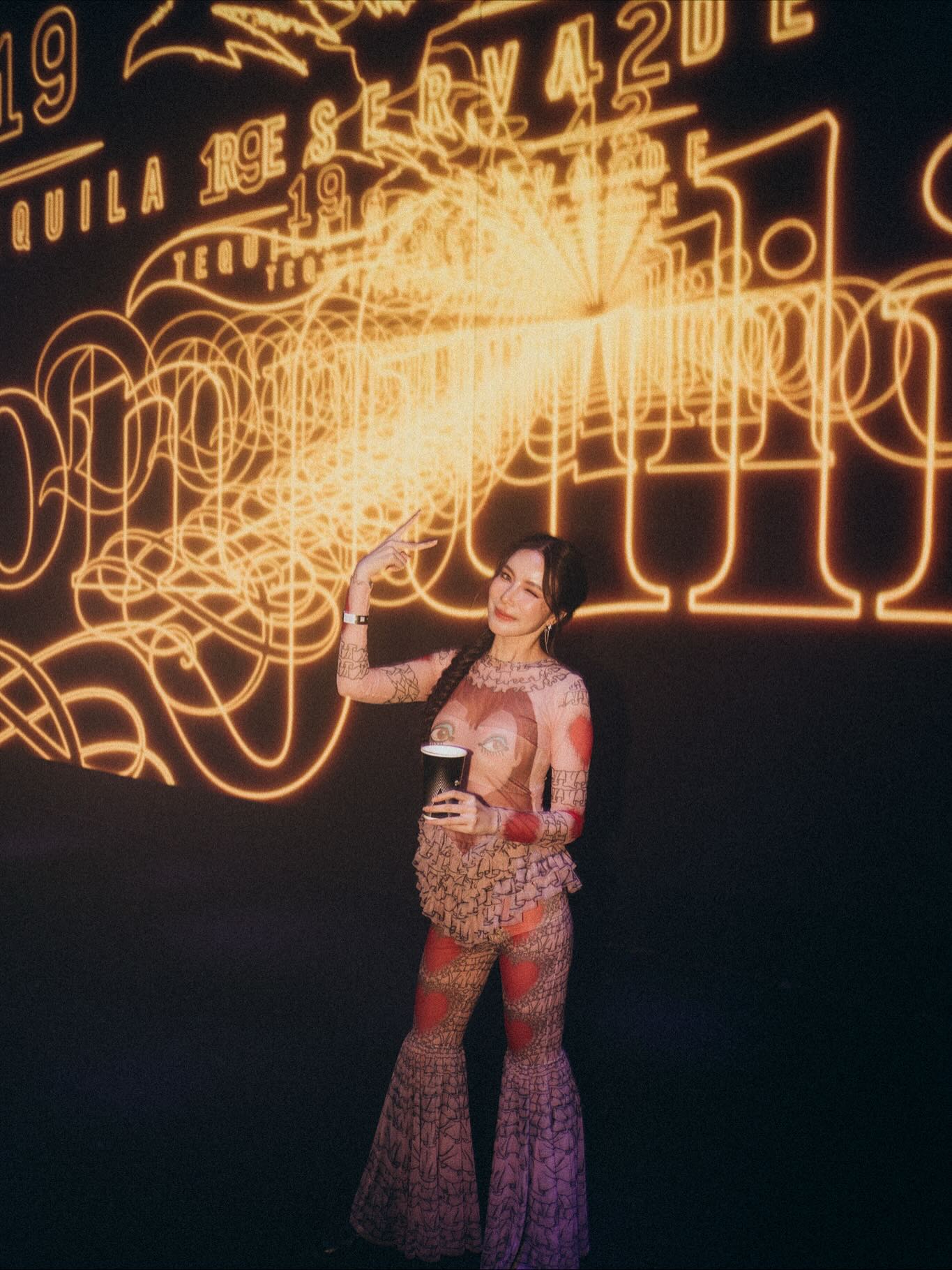 มุก - วรนิษฐ์ ถาวรวงศ์