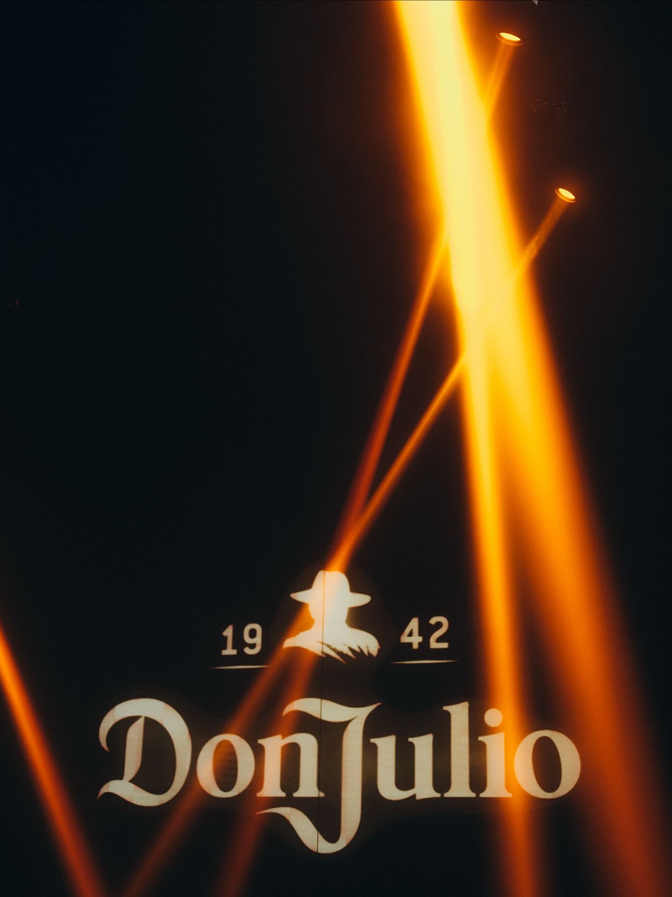 มุก - วรนิษฐ์ ถาวรวงศ์