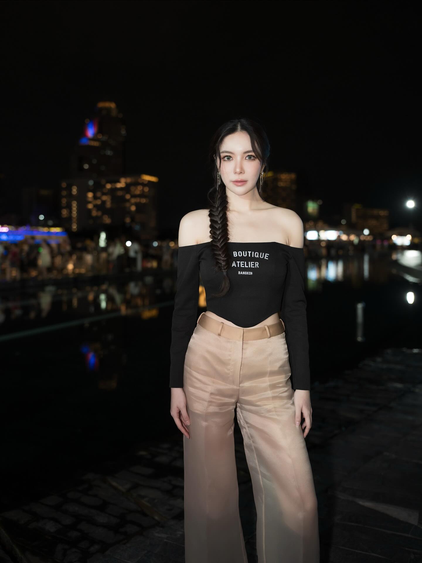 มุก - วรนิษฐ์ ถาวรวงศ์