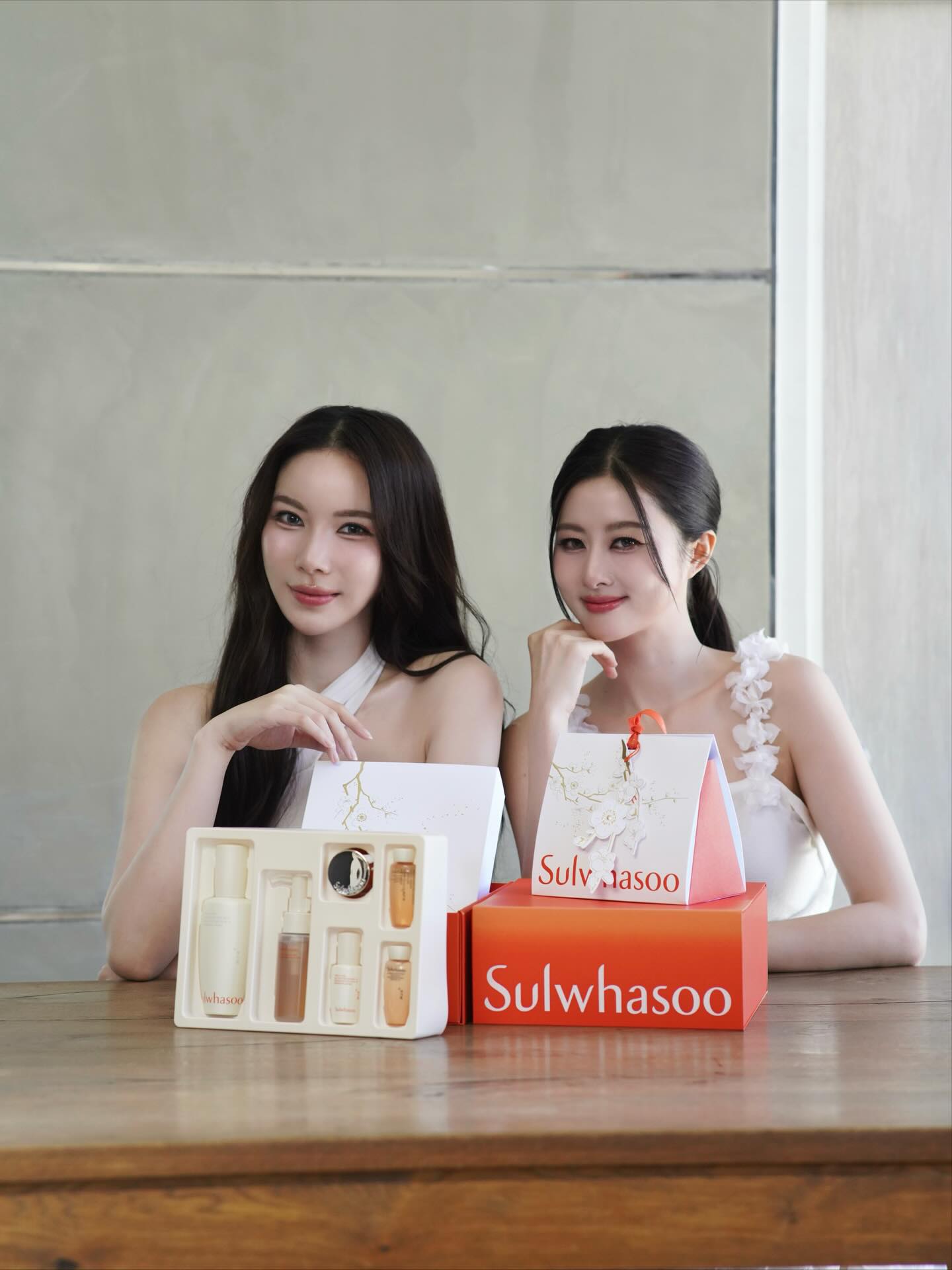 มุก - วรนิษฐ์ ถาวรวงศ์