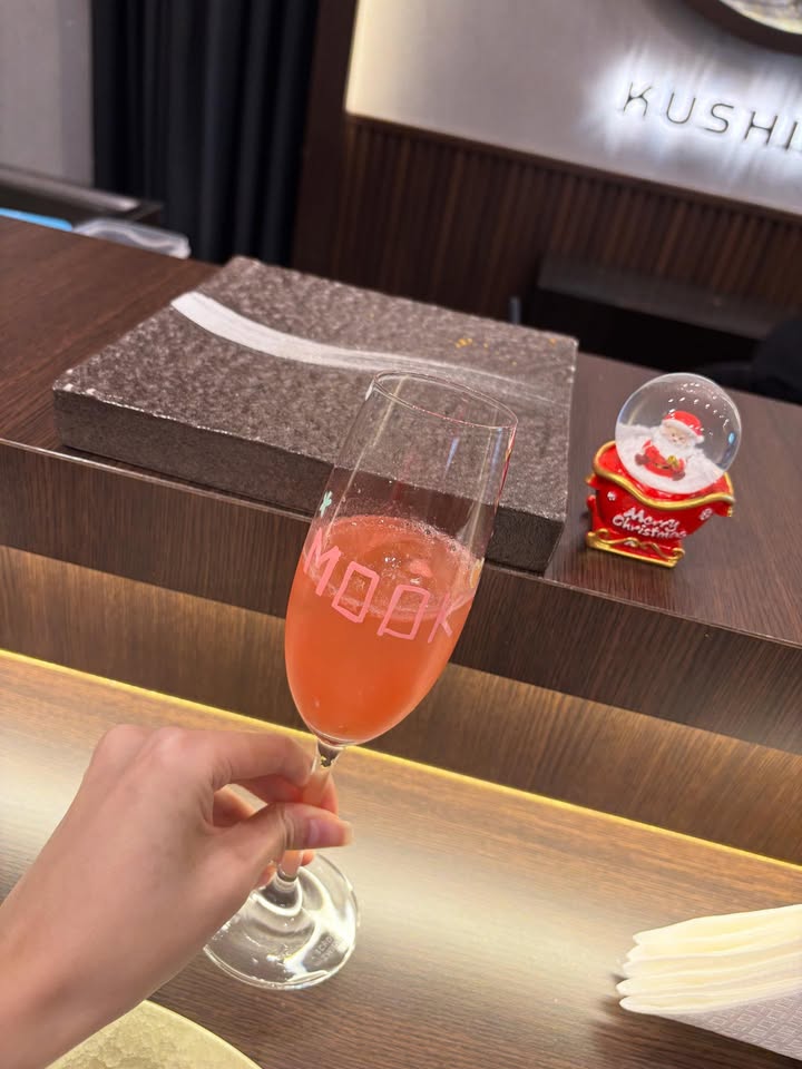 มุก - วรนิษฐ์ ถาวรวงศ์