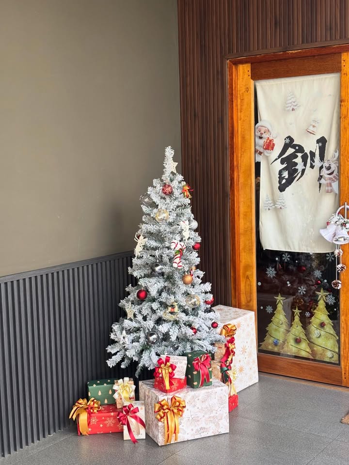 มุก - วรนิษฐ์ ถาวรวงศ์