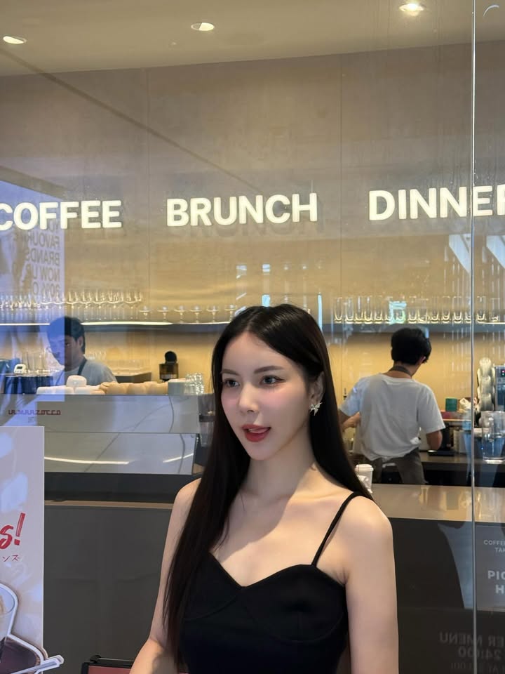 มุก - วรนิษฐ์ ถาวรวงศ์