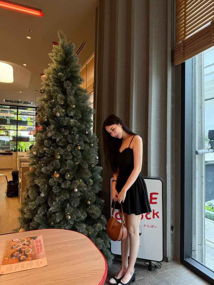 มุก - วรนิษฐ์ ถาวรวงศ์