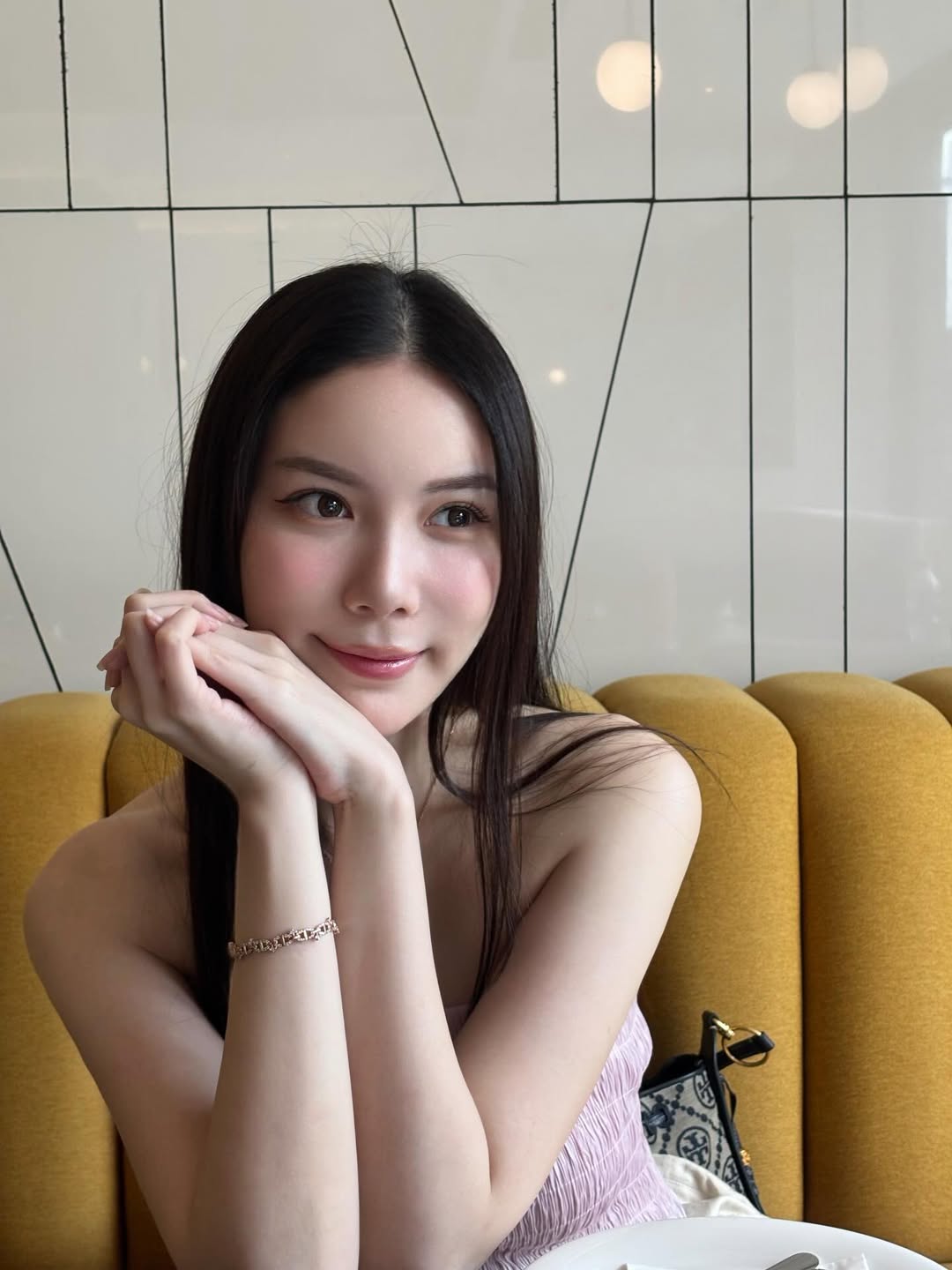 มุก - วรนิษฐ์ ถาวรวงศ์