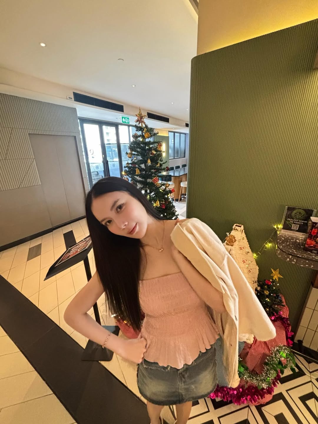 มุก - วรนิษฐ์ ถาวรวงศ์