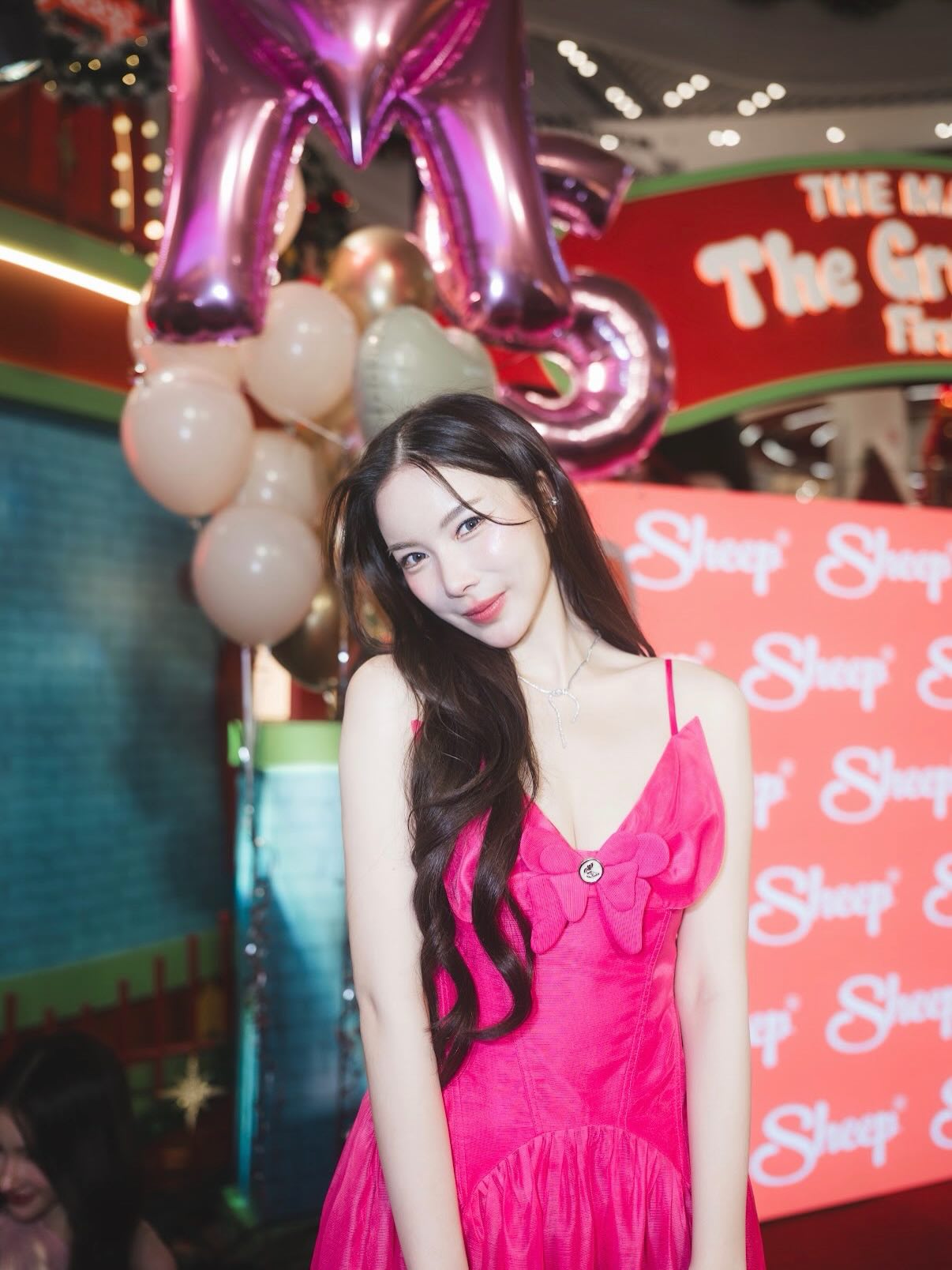 มุก - วรนิษฐ์ ถาวรวงศ์