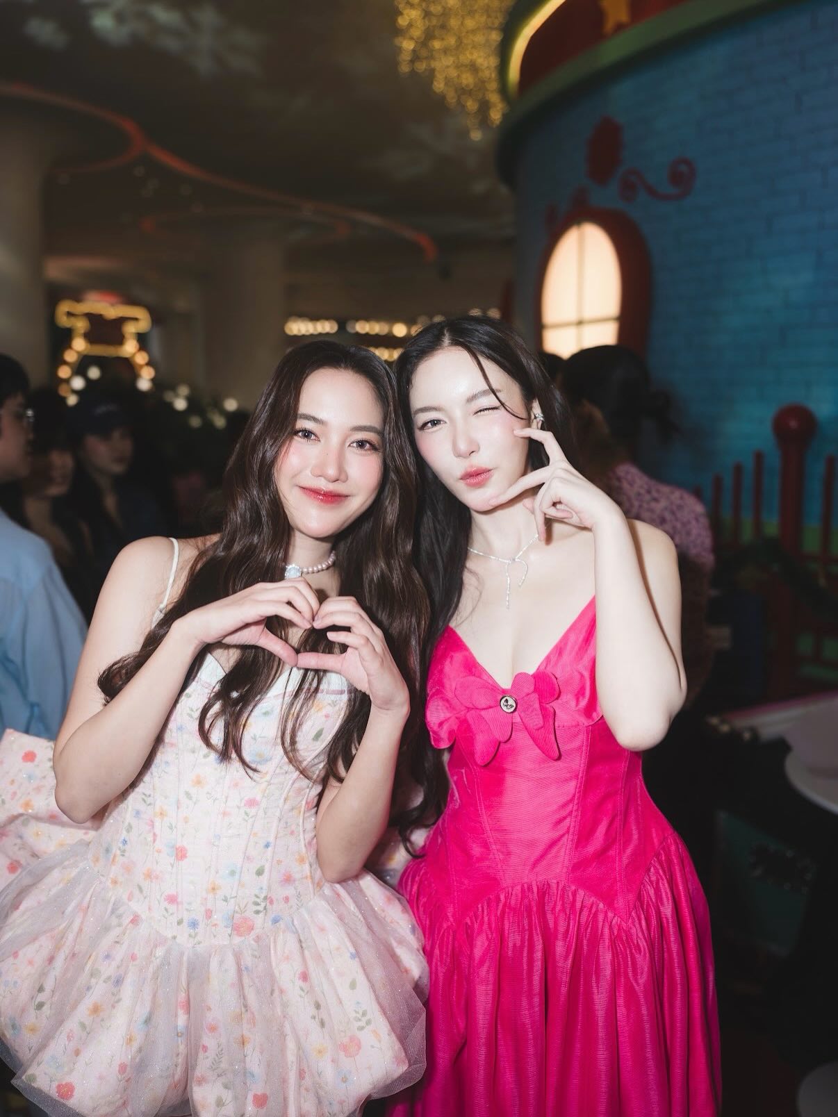 มุก - วรนิษฐ์ ถาวรวงศ์