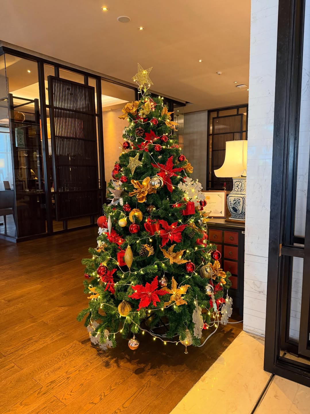 มุก - วรนิษฐ์ ถาวรวงศ์