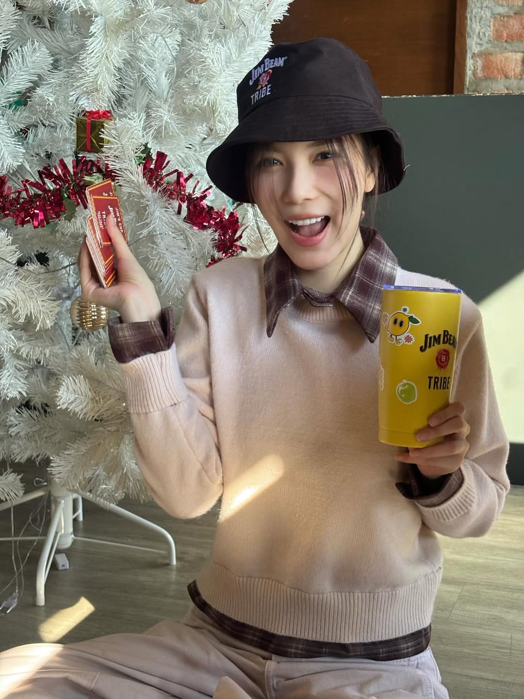 มุก - วรนิษฐ์ ถาวรวงศ์