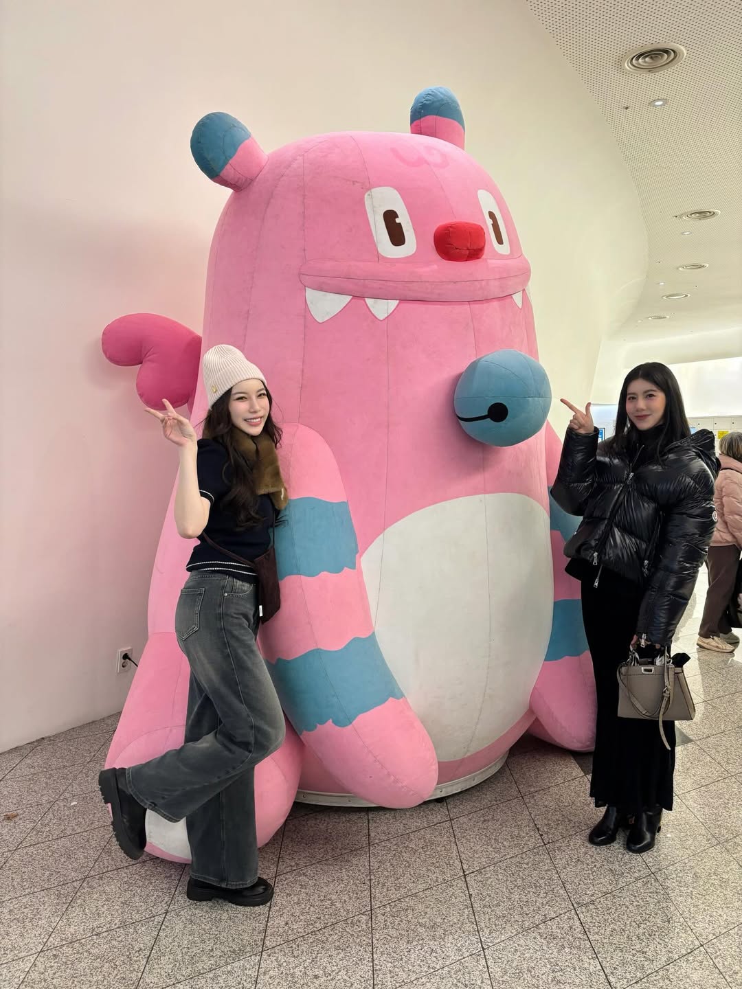 มุก - วรนิษฐ์ ถาวรวงศ์