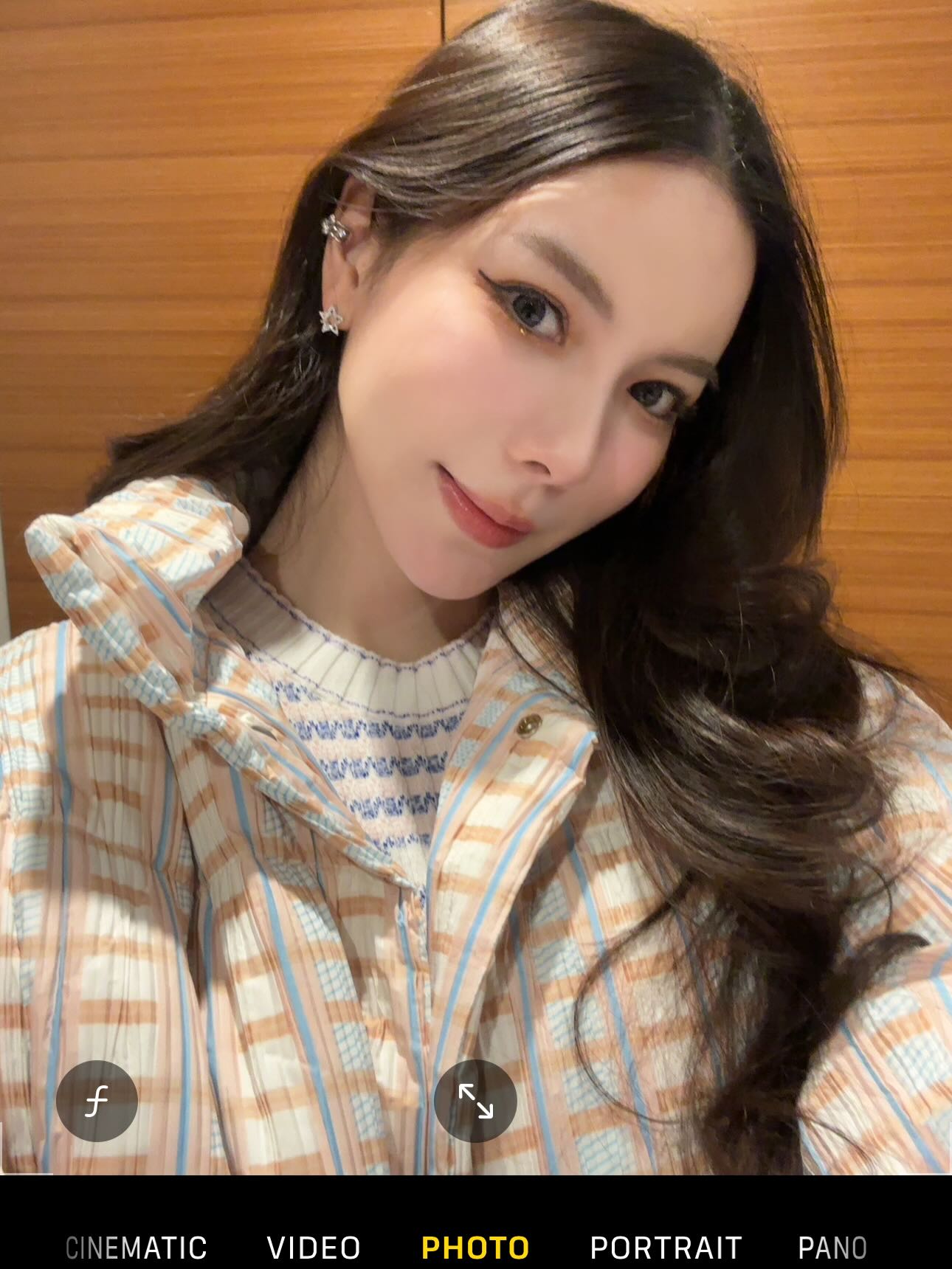 มุก - วรนิษฐ์ ถาวรวงศ์