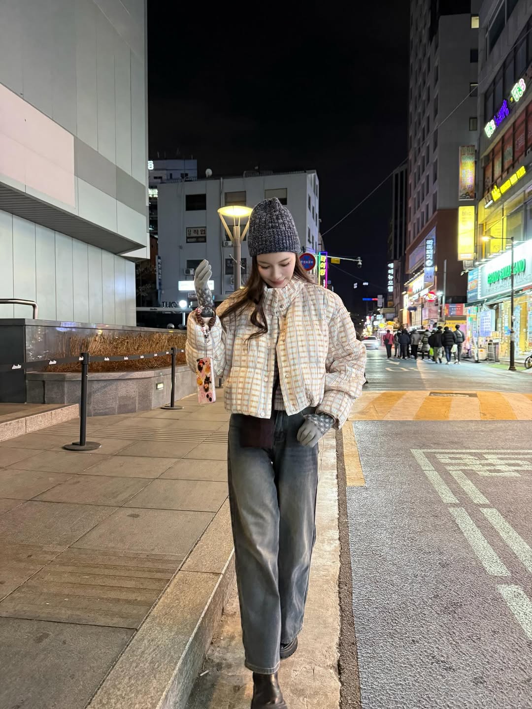 มุก - วรนิษฐ์ ถาวรวงศ์