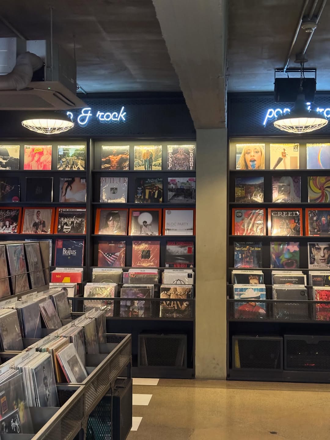 มุก - วรนิษฐ์ ถาวรวงศ์