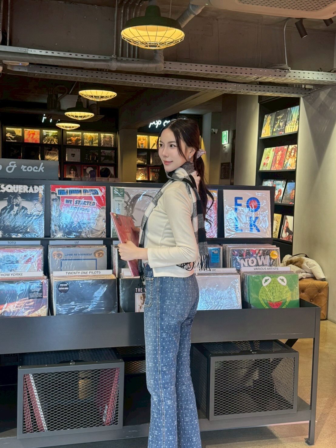 มุก - วรนิษฐ์ ถาวรวงศ์