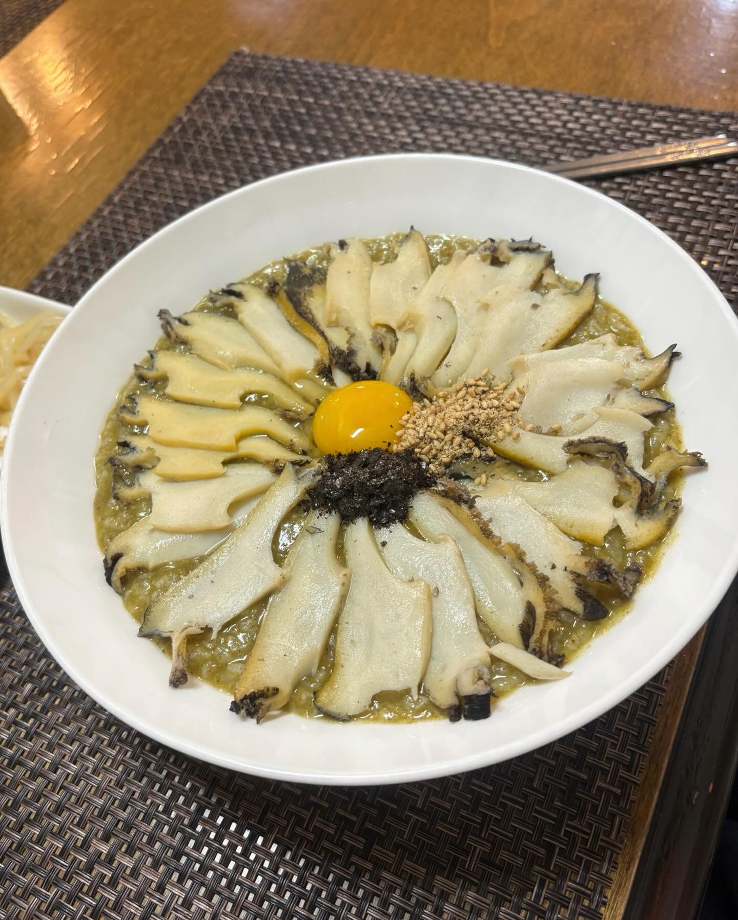 มุก - วรนิษฐ์ ถาวรวงศ์