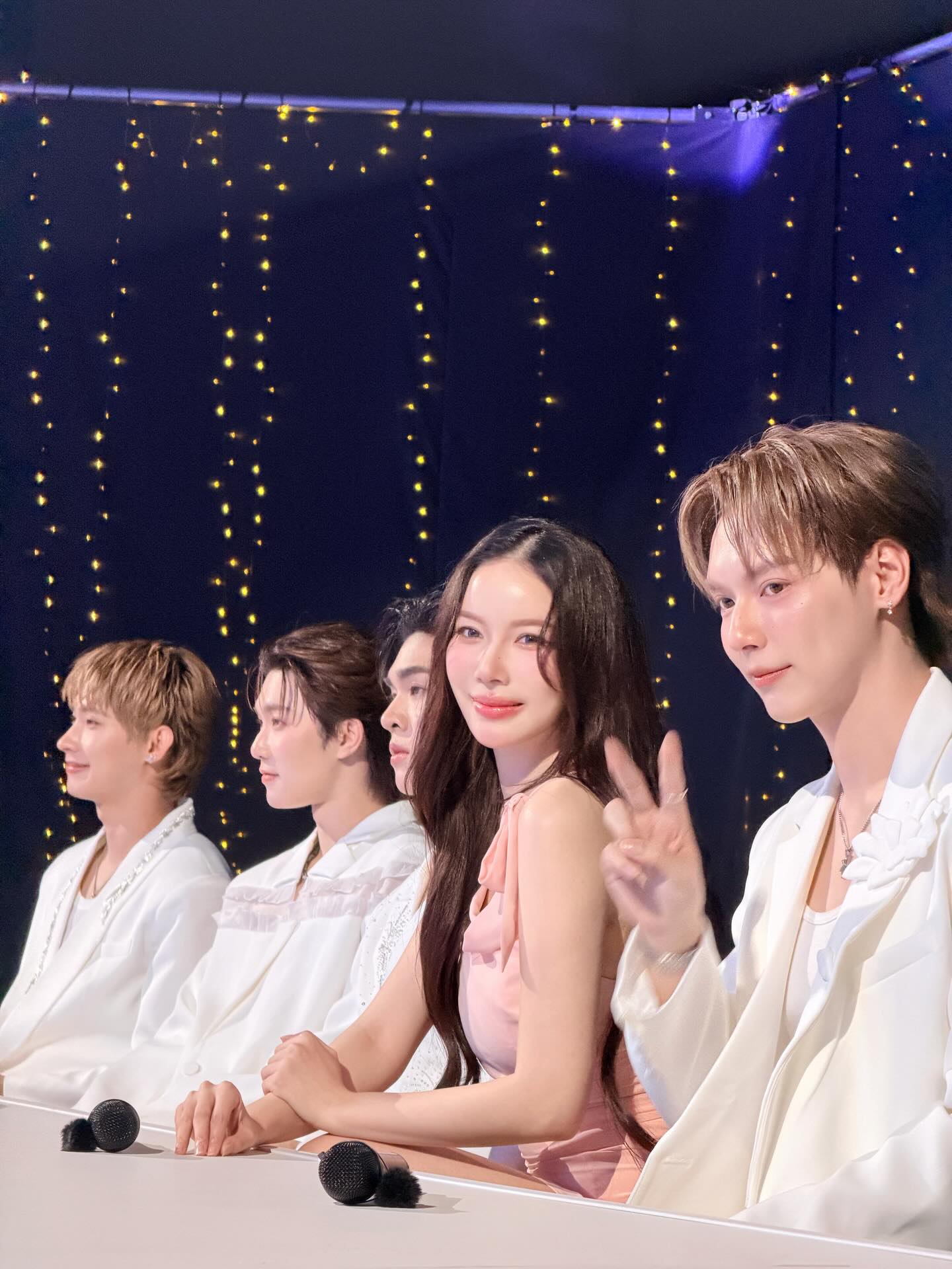 มุก - วรนิษฐ์ ถาวรวงศ์