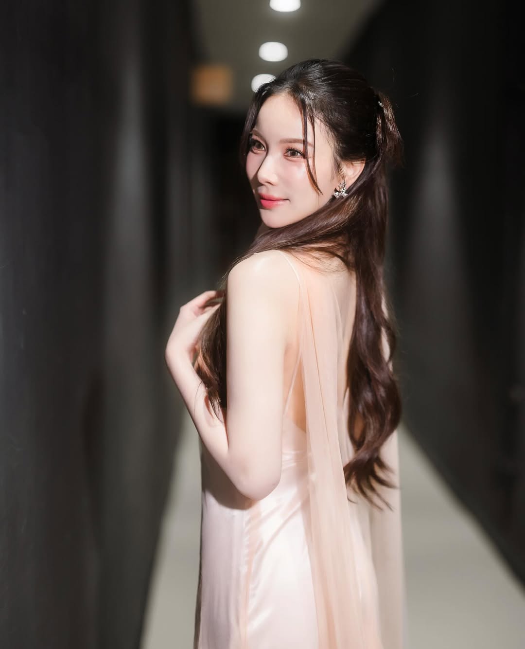 มุก - วรนิษฐ์ ถาวรวงศ์