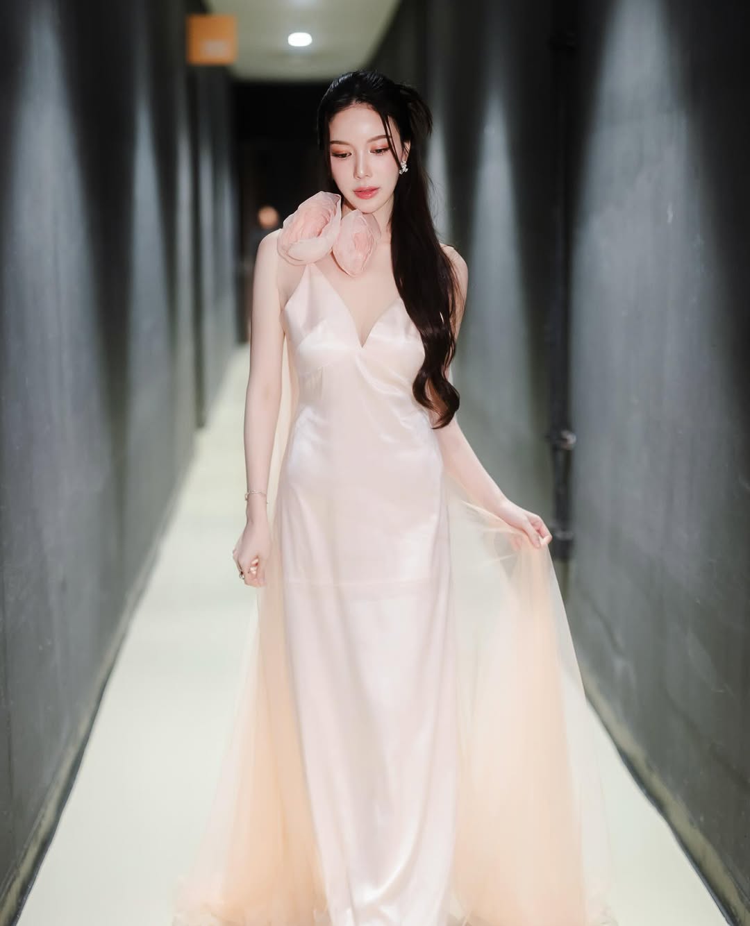 มุก - วรนิษฐ์ ถาวรวงศ์