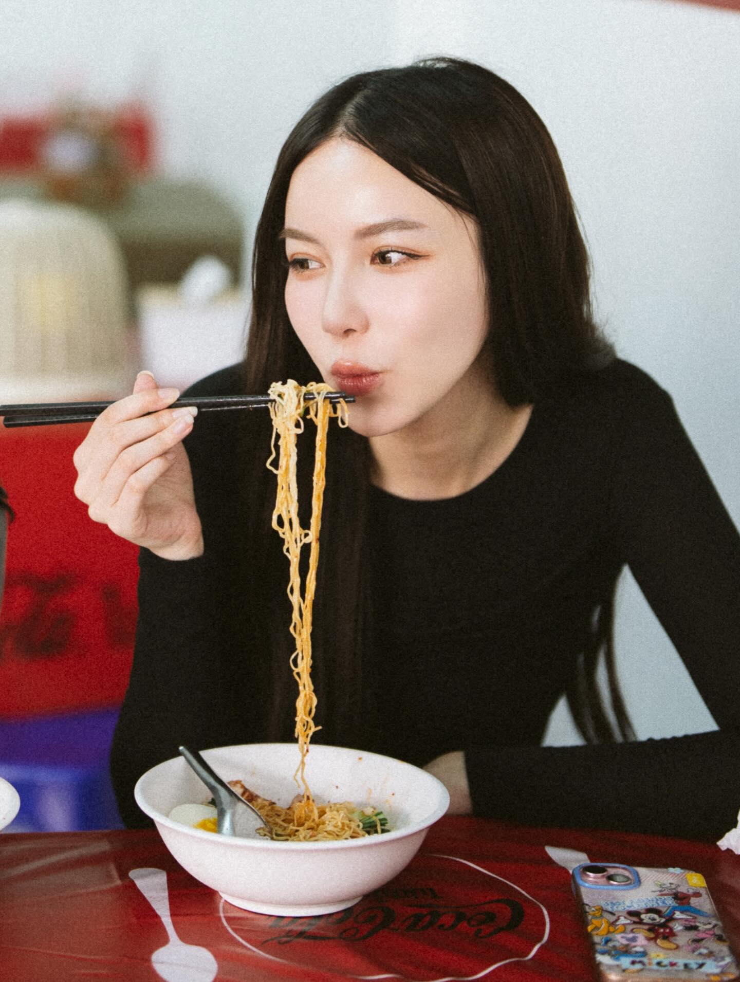 มุก - วรนิษฐ์ ถาวรวงศ์