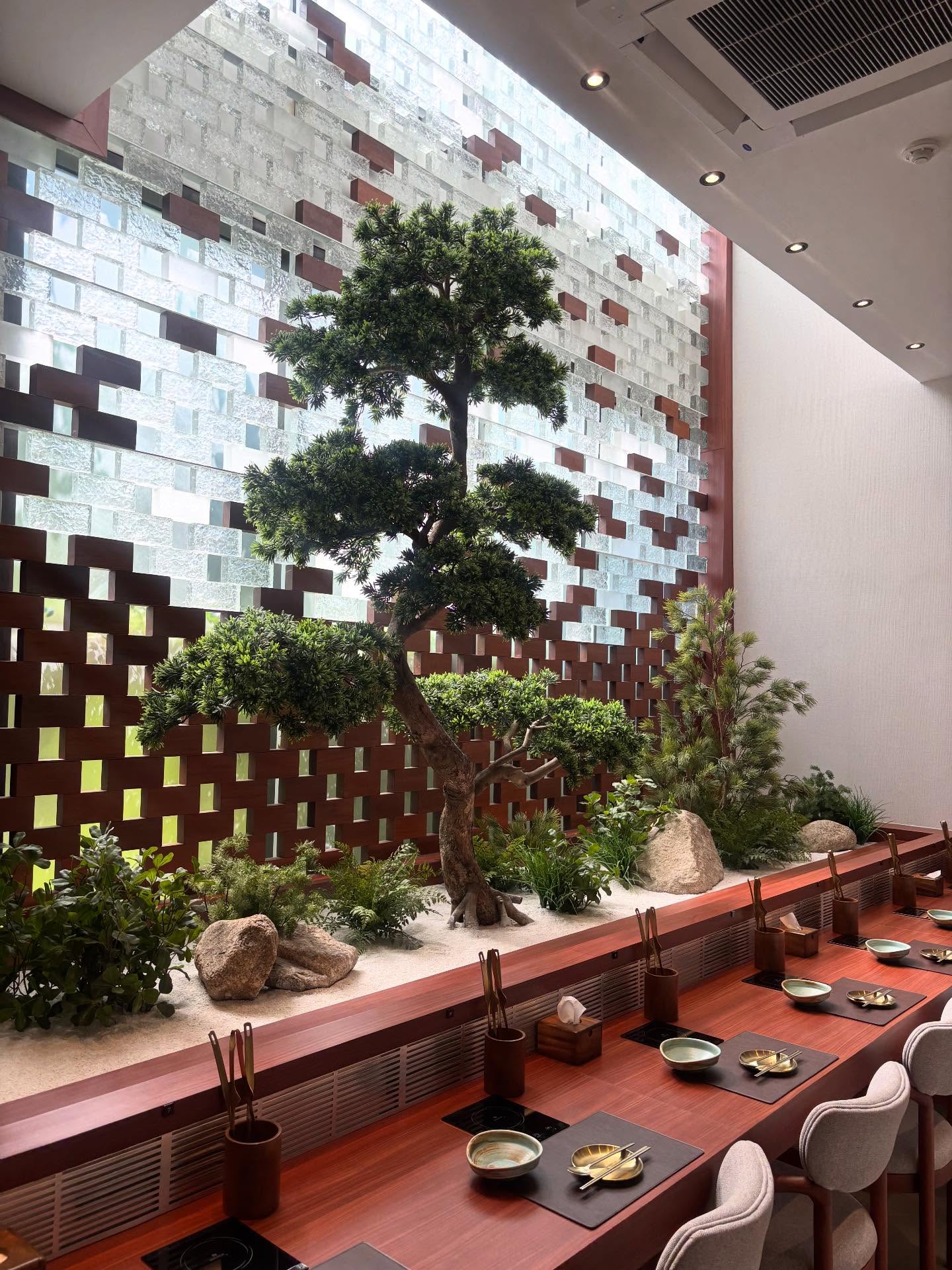 มุก - วรนิษฐ์ ถาวรวงศ์