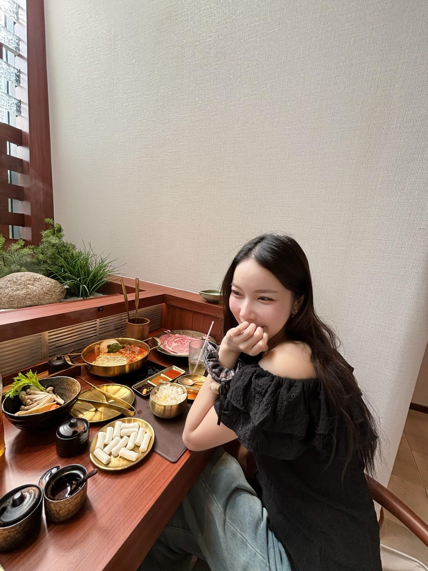 มุก - วรนิษฐ์ ถาวรวงศ์