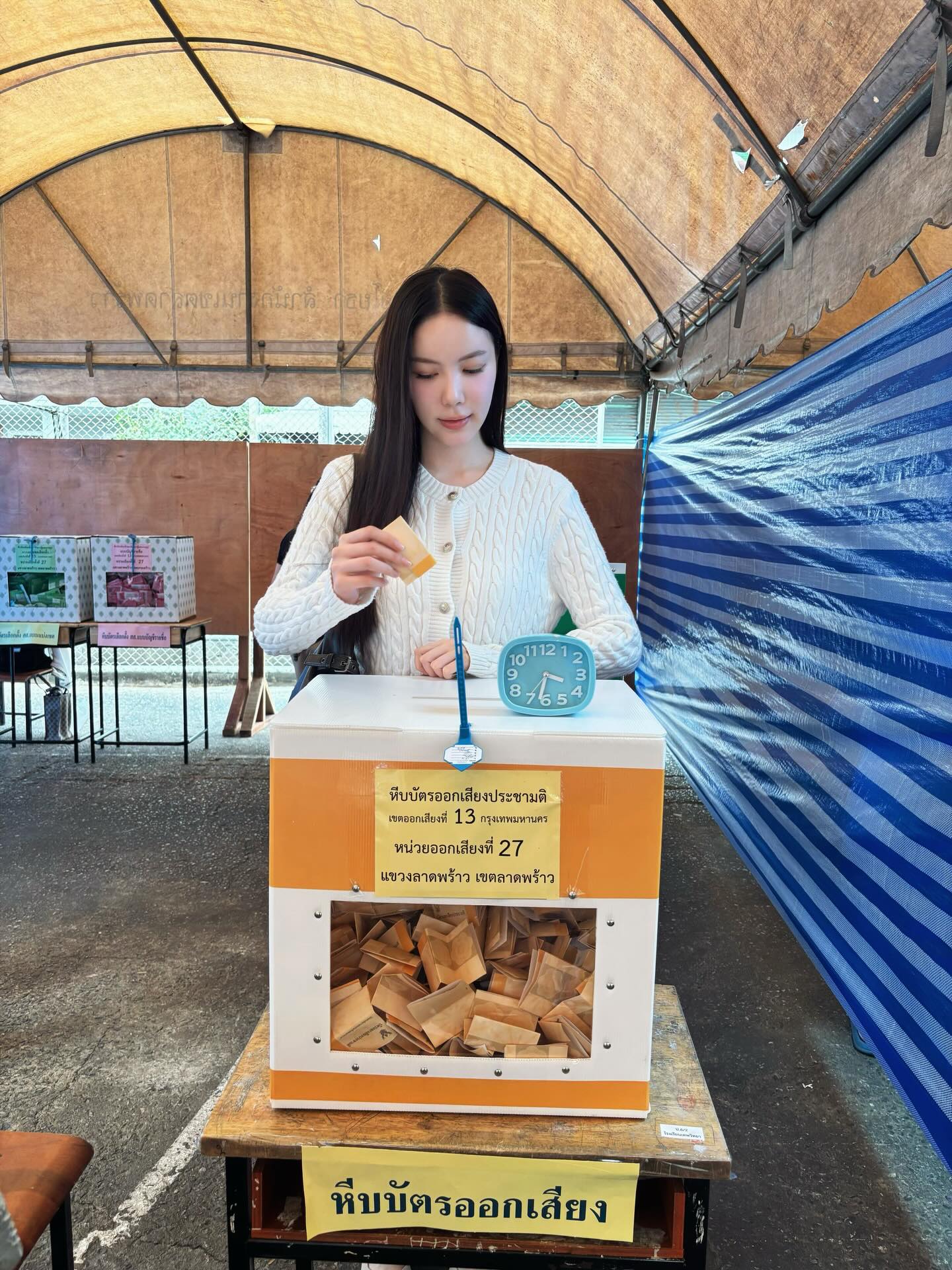 มุก - วรนิษฐ์ ถาวรวงศ์