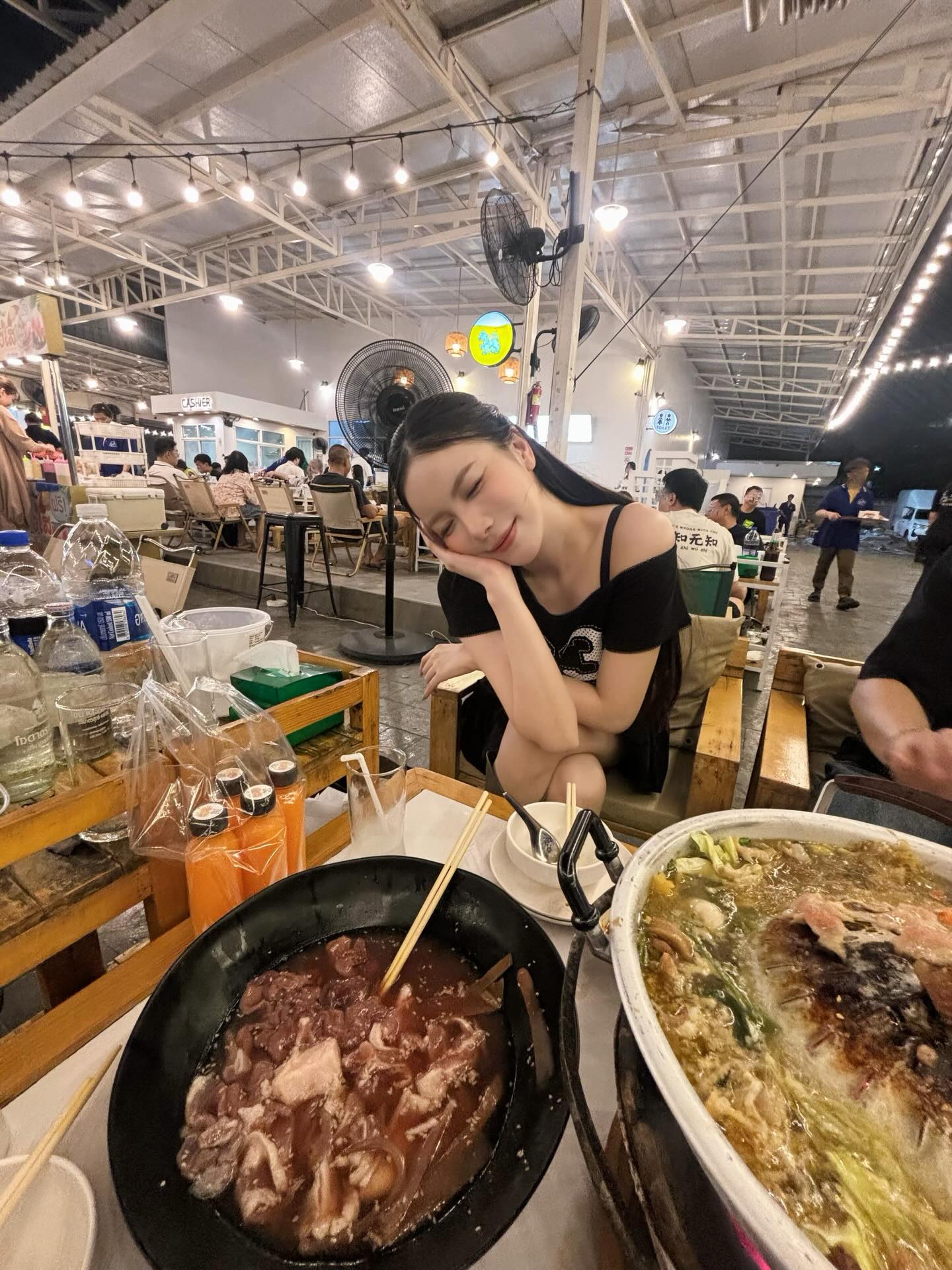 มุก - วรนิษฐ์ ถาวรวงศ์