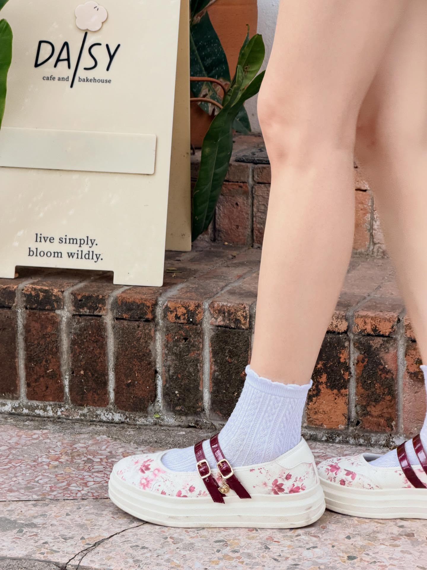 มุก - วรนิษฐ์ ถาวรวงศ์