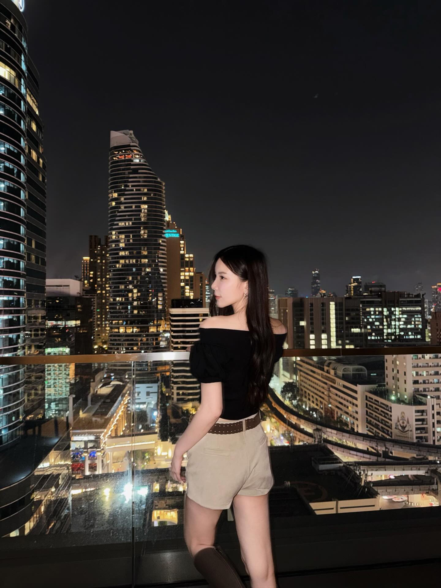 มุก - วรนิษฐ์ ถาวรวงศ์