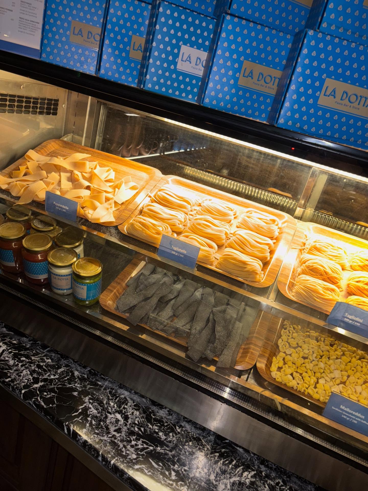 มุก - วรนิษฐ์ ถาวรวงศ์