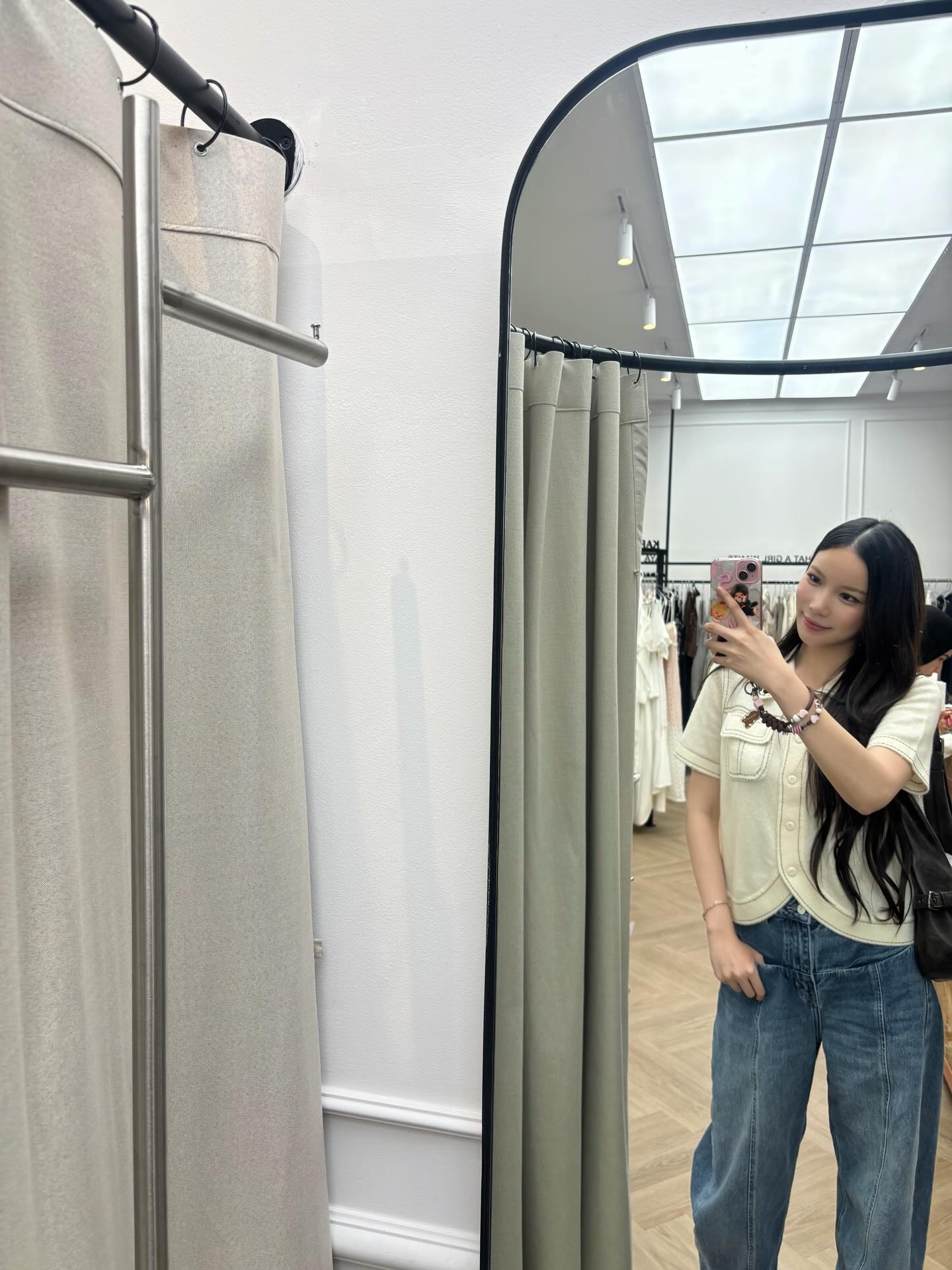 มุก - วรนิษฐ์ ถาวรวงศ์