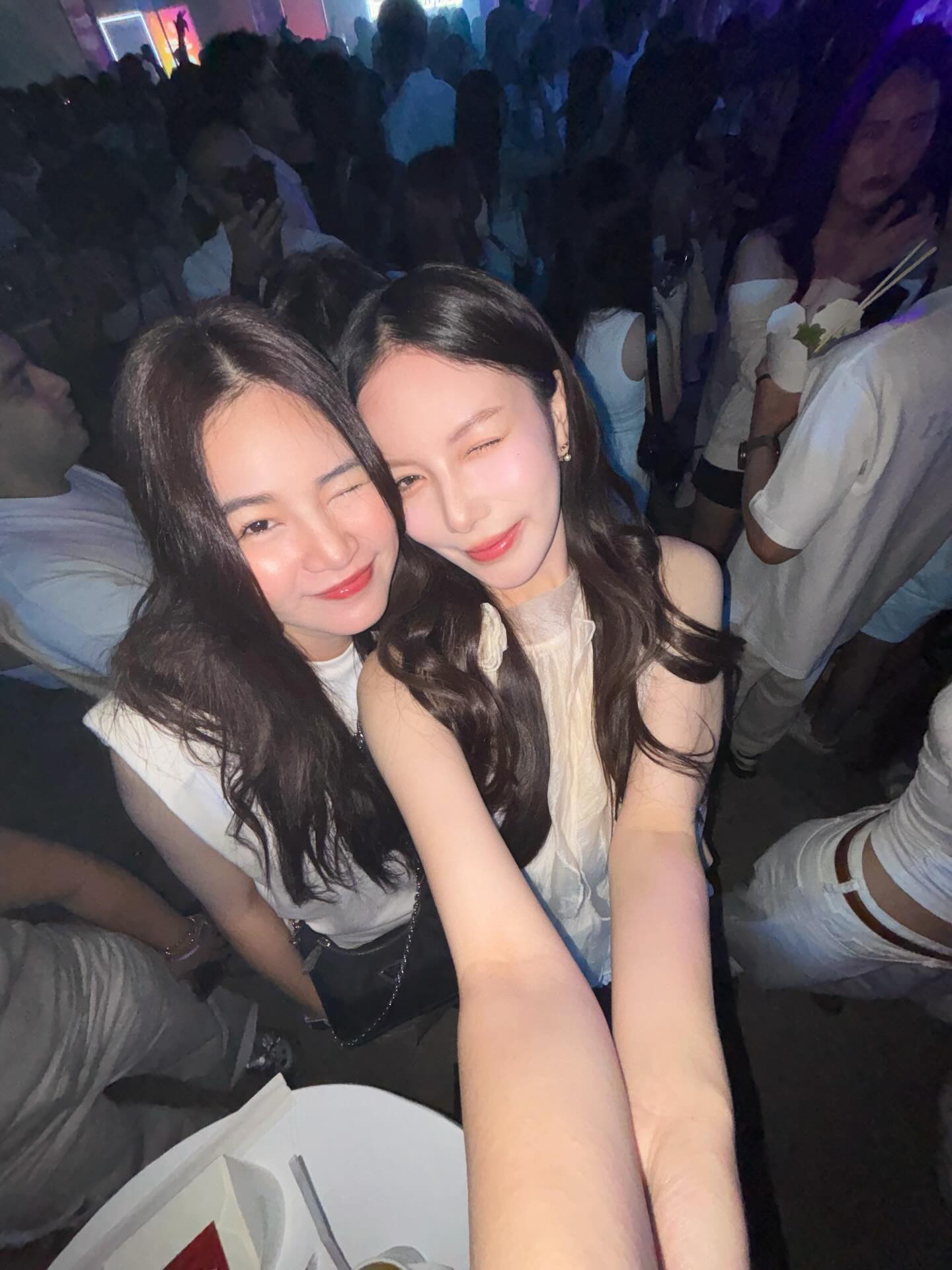 มุก - วรนิษฐ์ ถาวรวงศ์