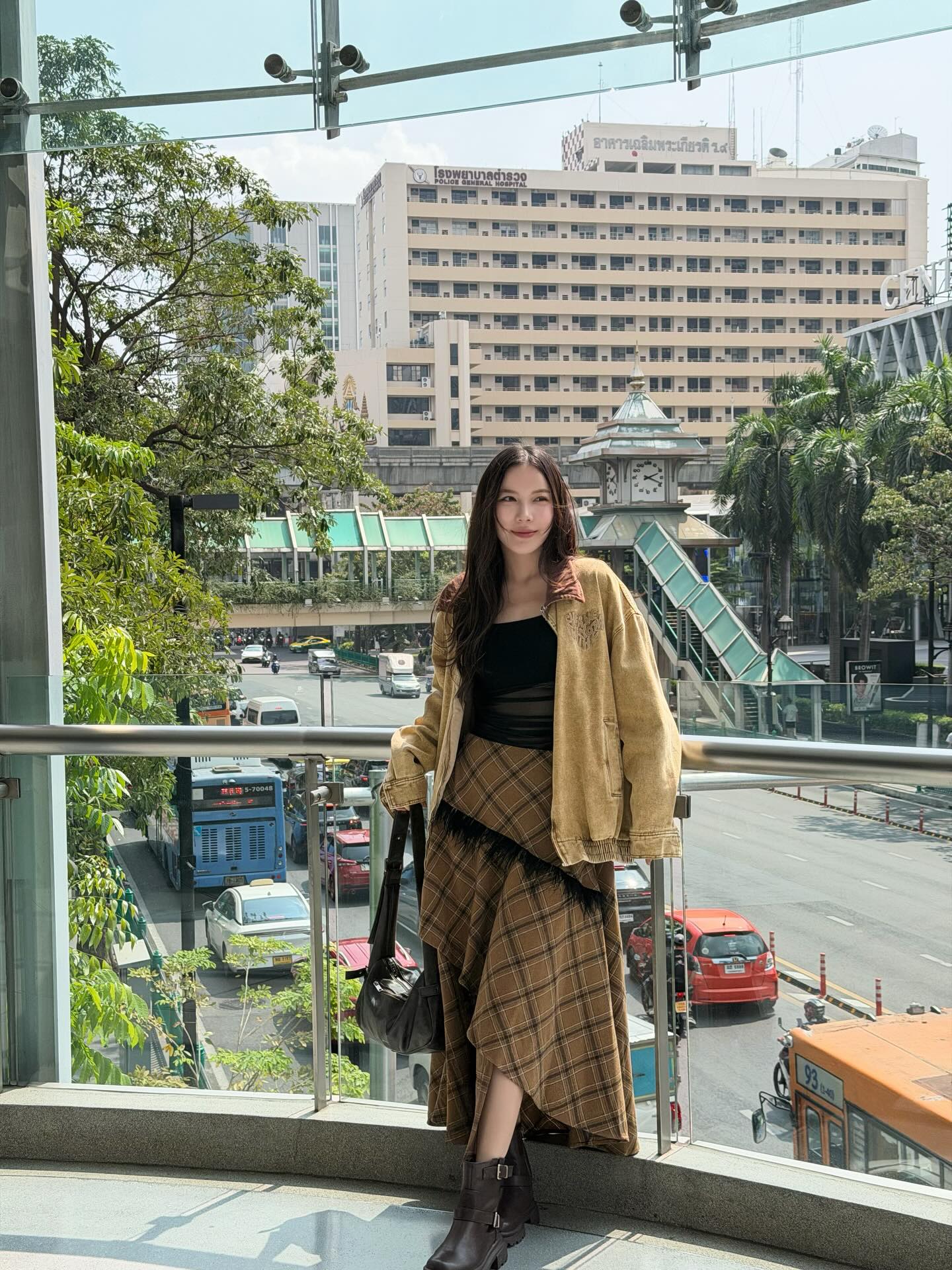 มุก - วรนิษฐ์ ถาวรวงศ์