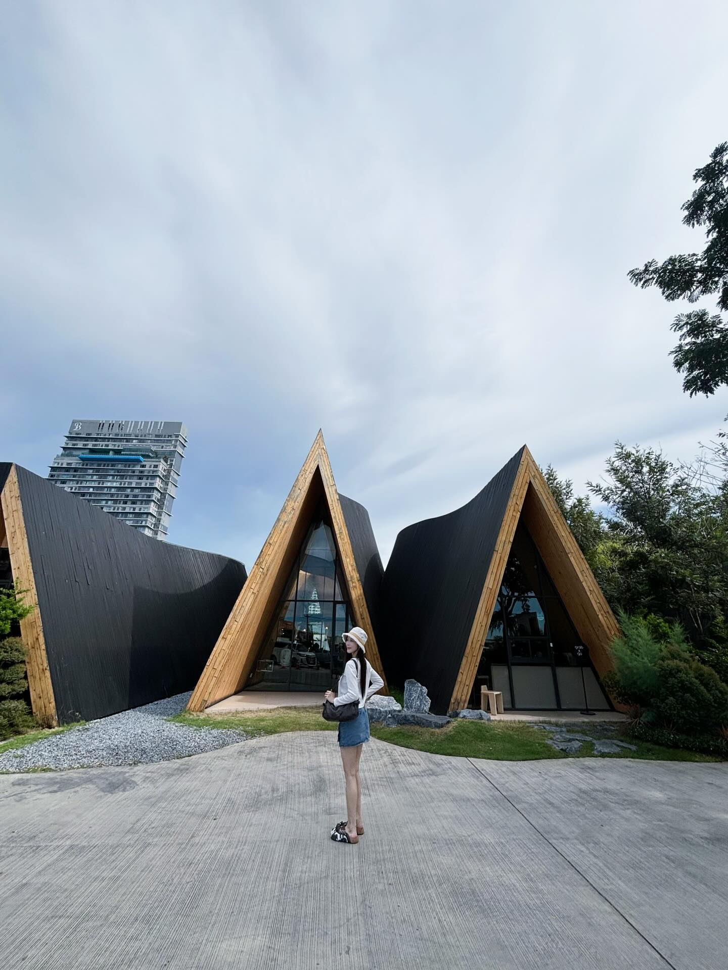 มุก - วรนิษฐ์ ถาวรวงศ์