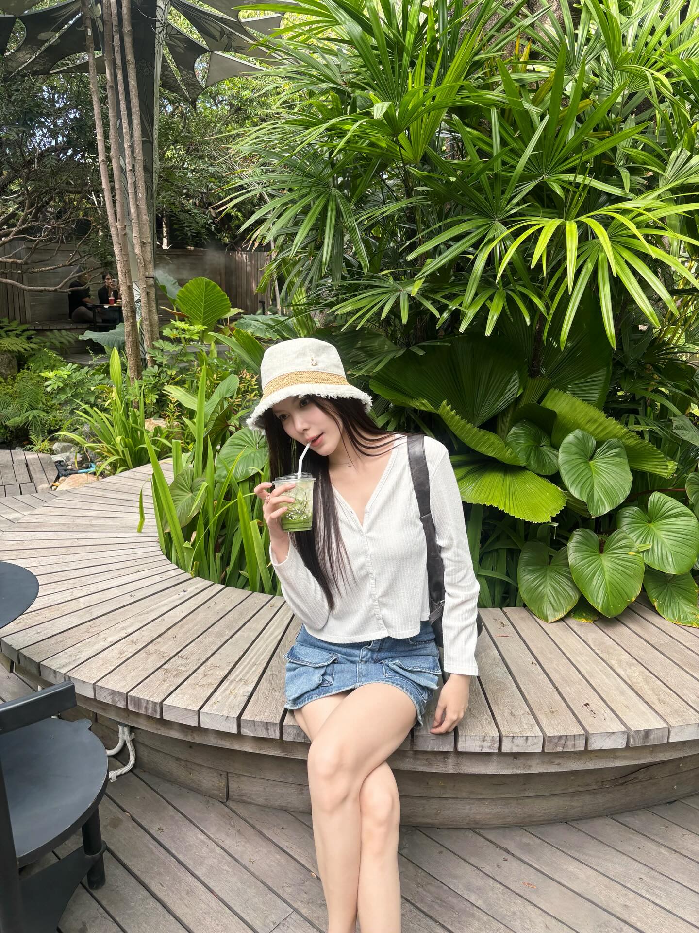 มุก - วรนิษฐ์ ถาวรวงศ์