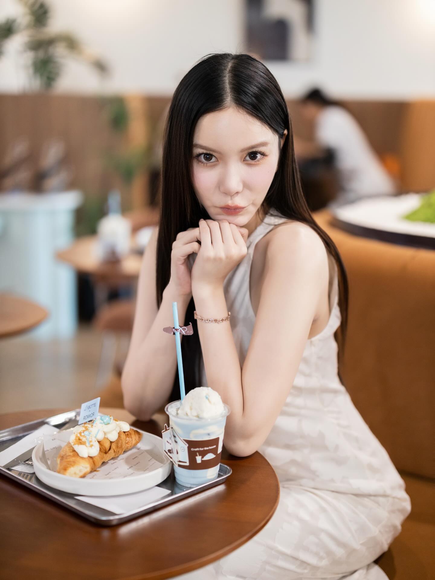 มุก - วรนิษฐ์ ถาวรวงศ์