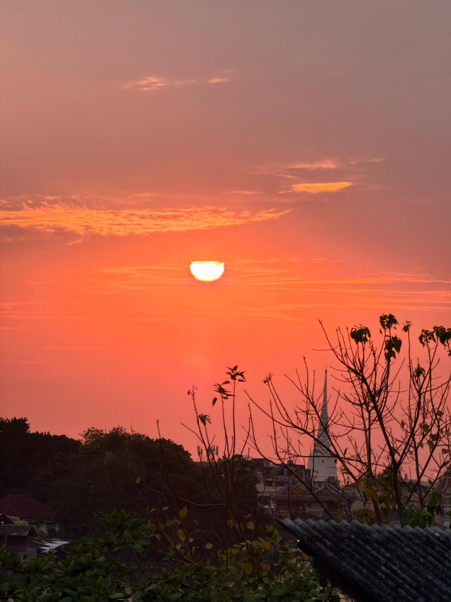 มุก - วรนิษฐ์ ถาวรวงศ์