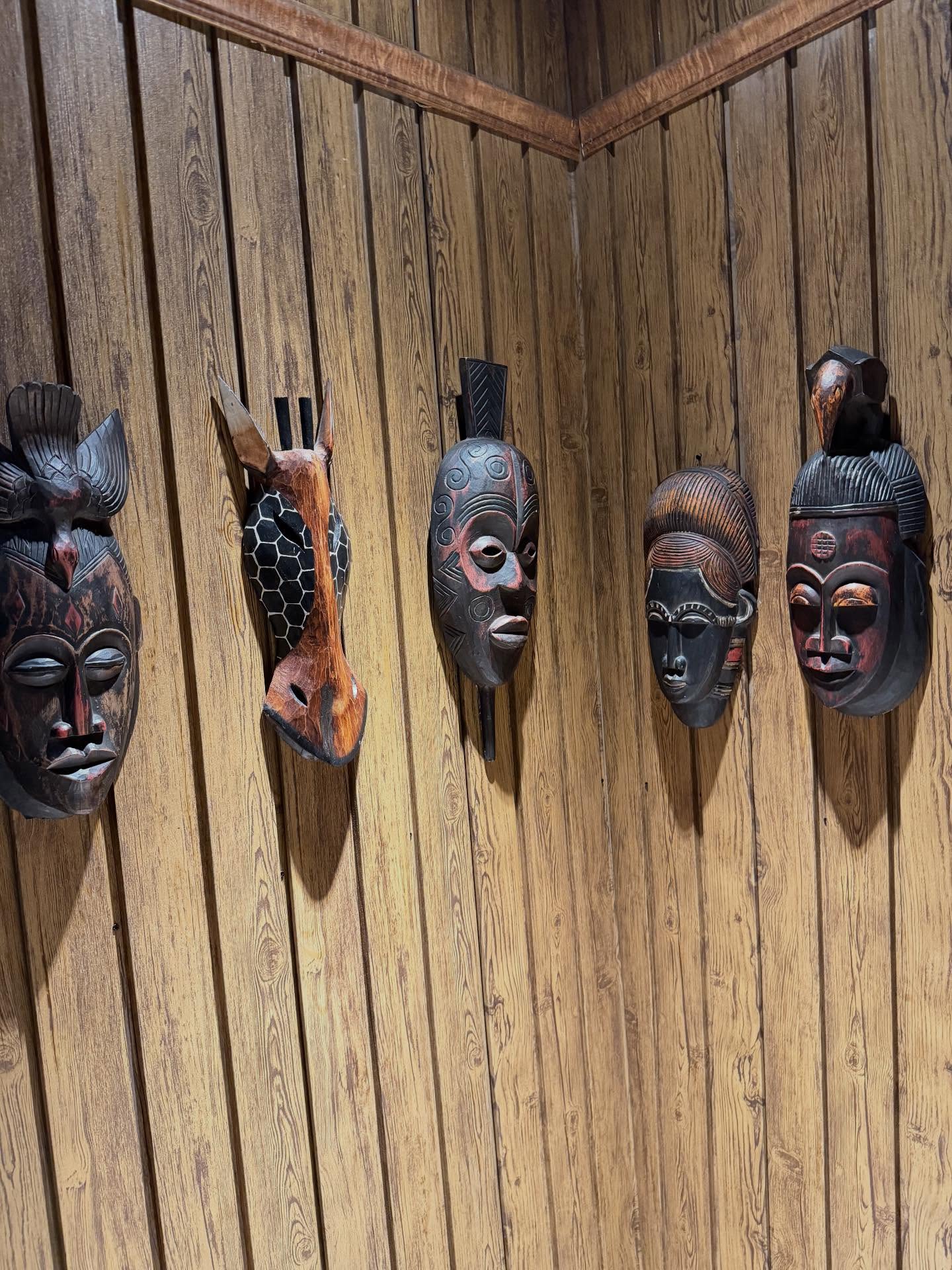 มุก - วรนิษฐ์ ถาวรวงศ์