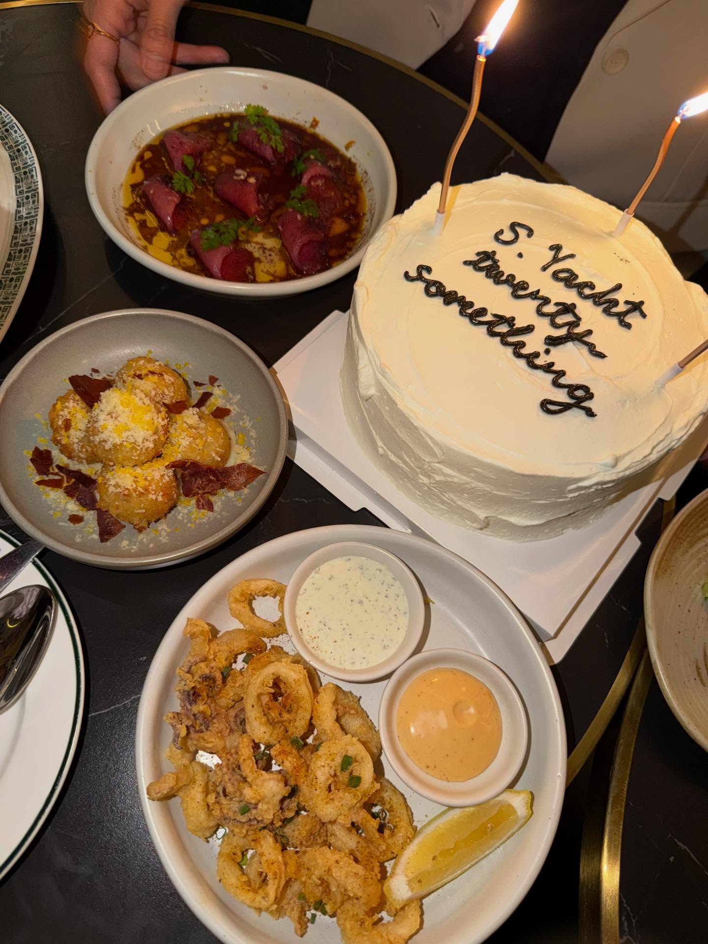 มุก - วรนิษฐ์ ถาวรวงศ์