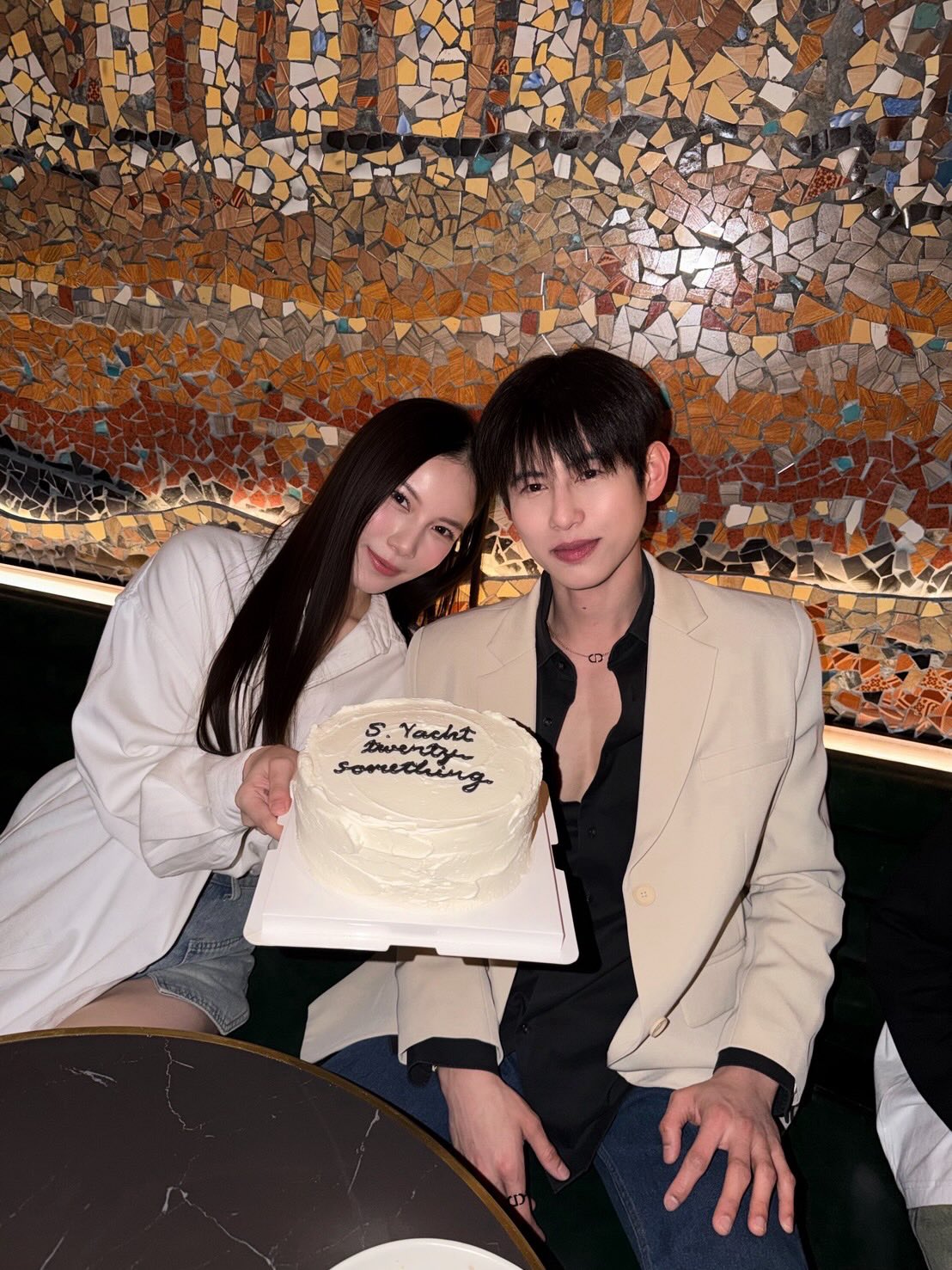 มุก - วรนิษฐ์ ถาวรวงศ์