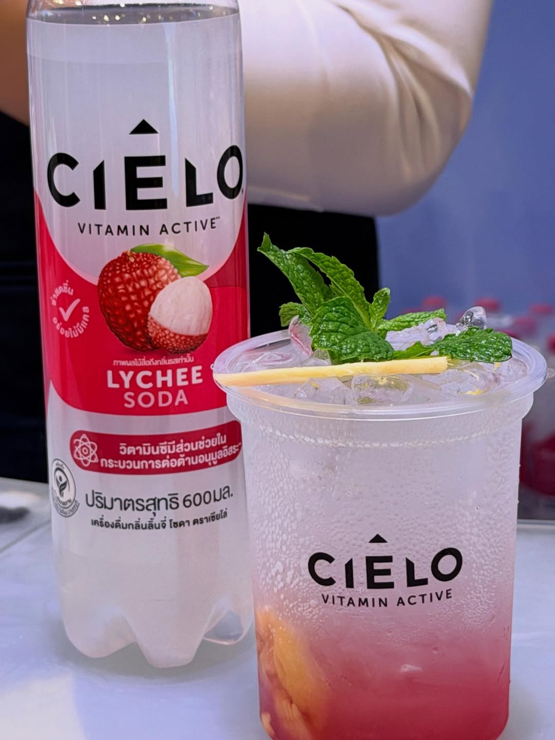 มุก - วรนิษฐ์ ถาวรวงศ์