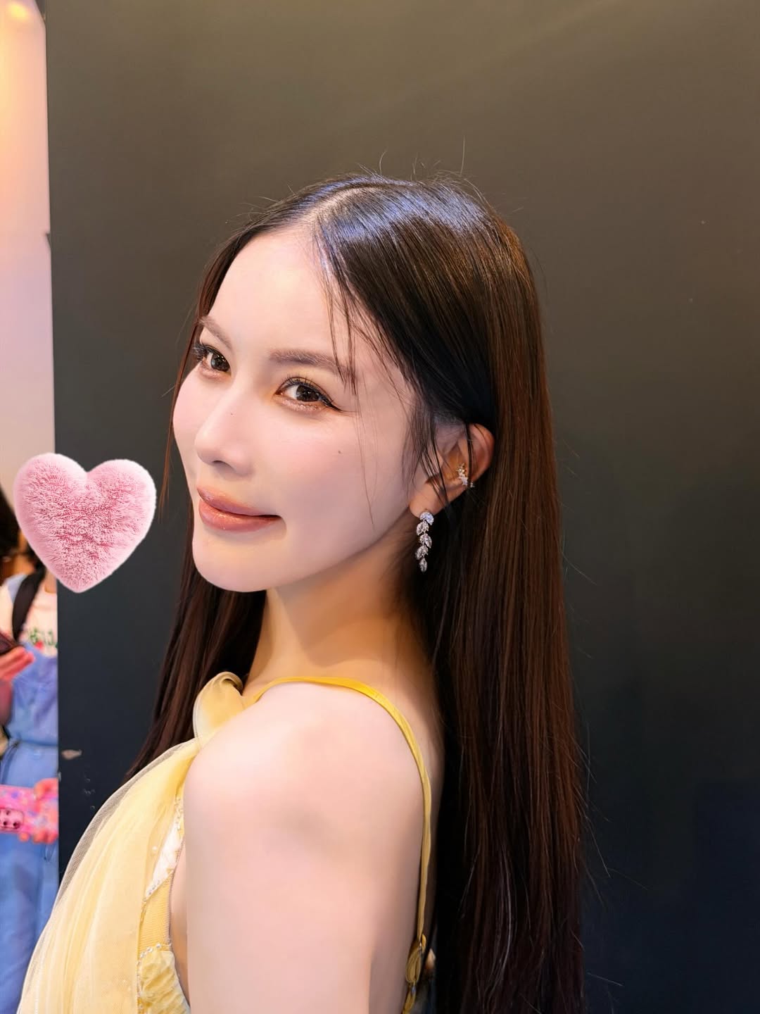 มุก - วรนิษฐ์ ถาวรวงศ์