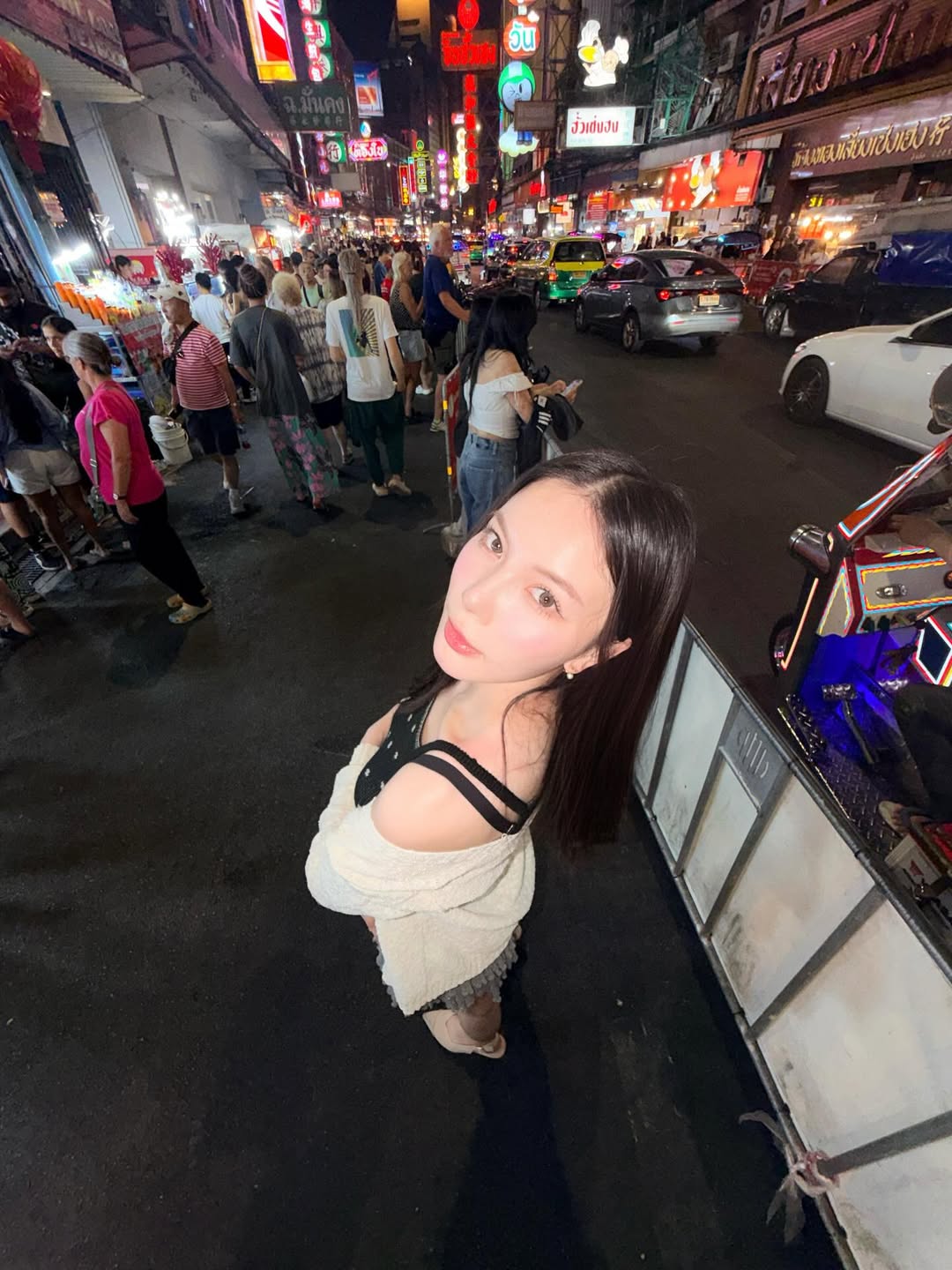 มุก - วรนิษฐ์ ถาวรวงศ์