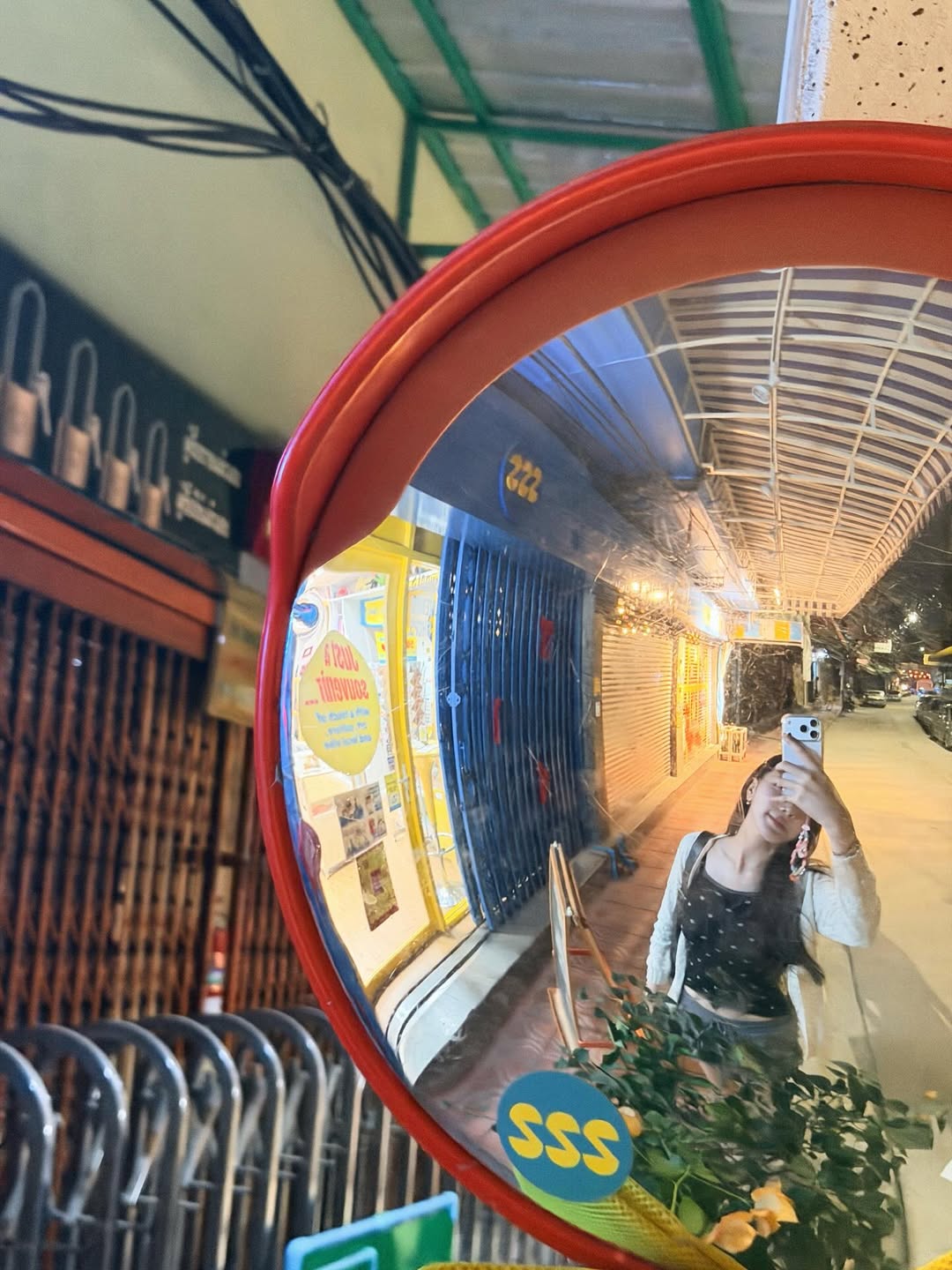 มุก - วรนิษฐ์ ถาวรวงศ์