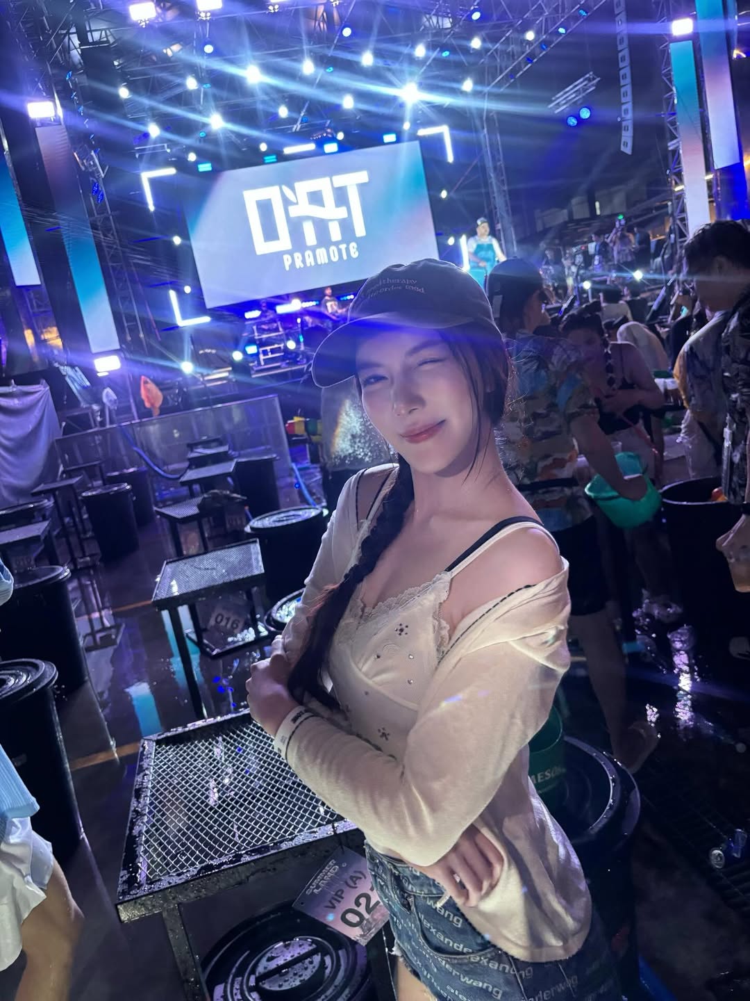 มุก - วรนิษฐ์ ถาวรวงศ์