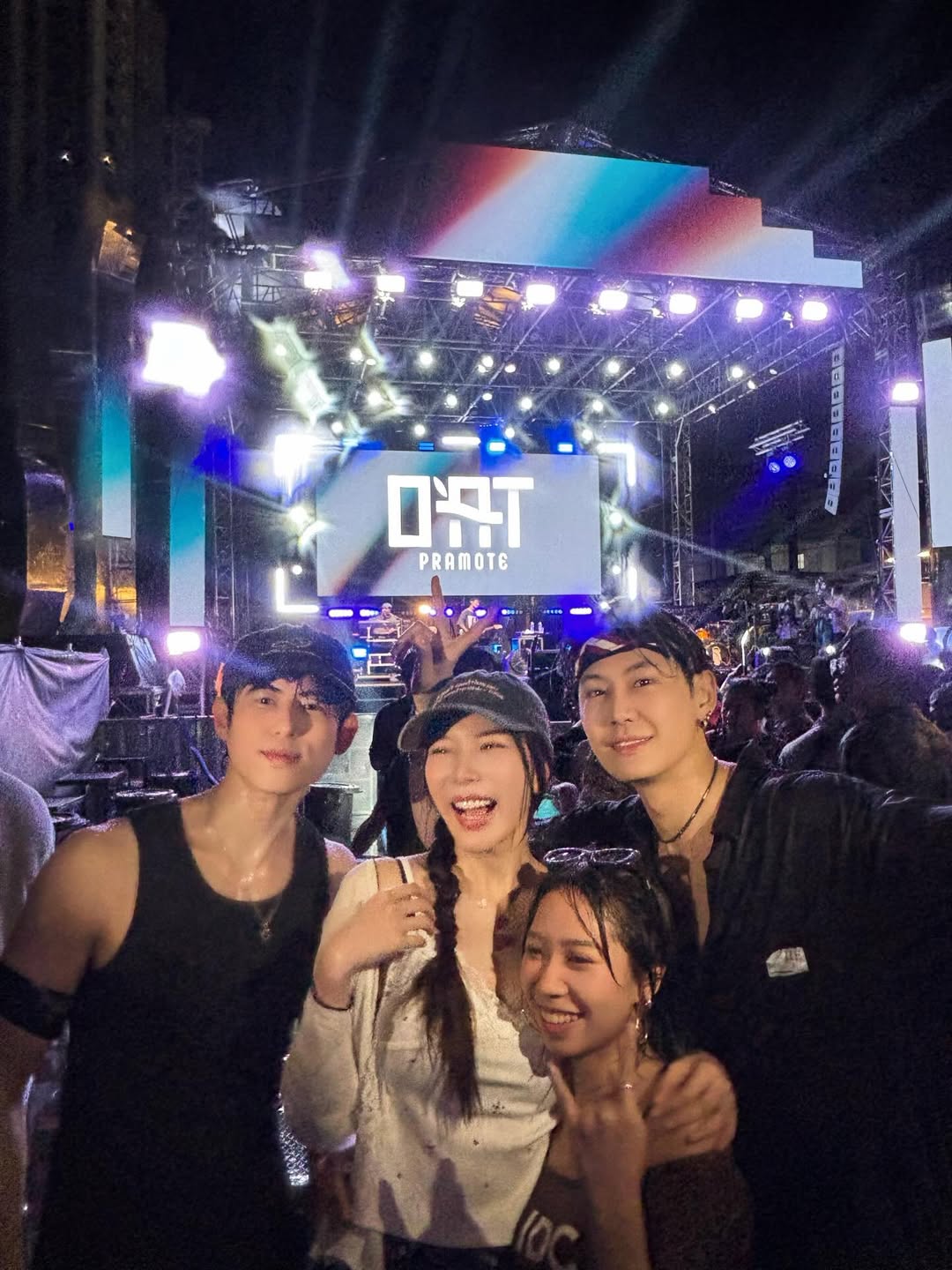 มุก - วรนิษฐ์ ถาวรวงศ์