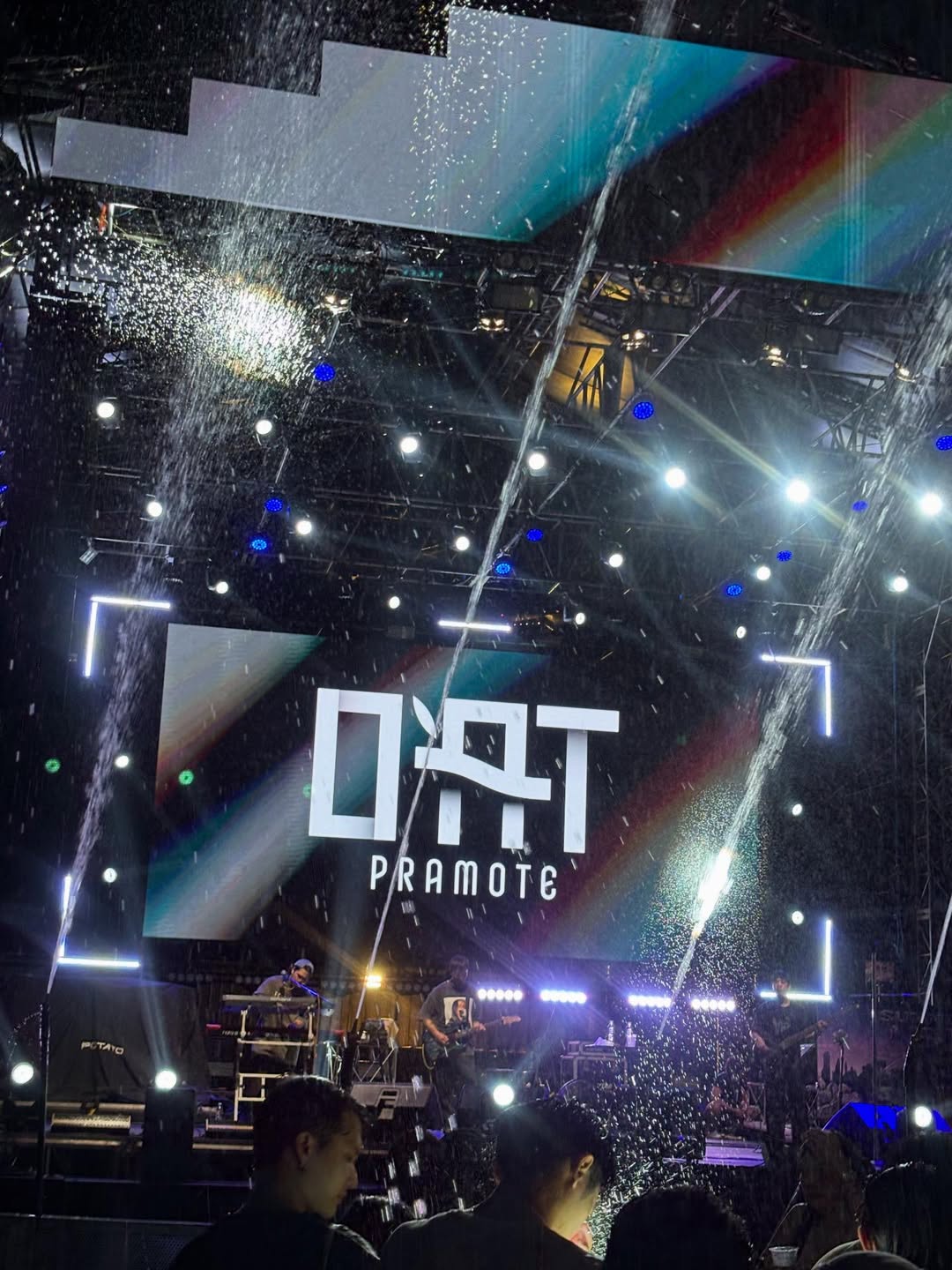 มุก - วรนิษฐ์ ถาวรวงศ์