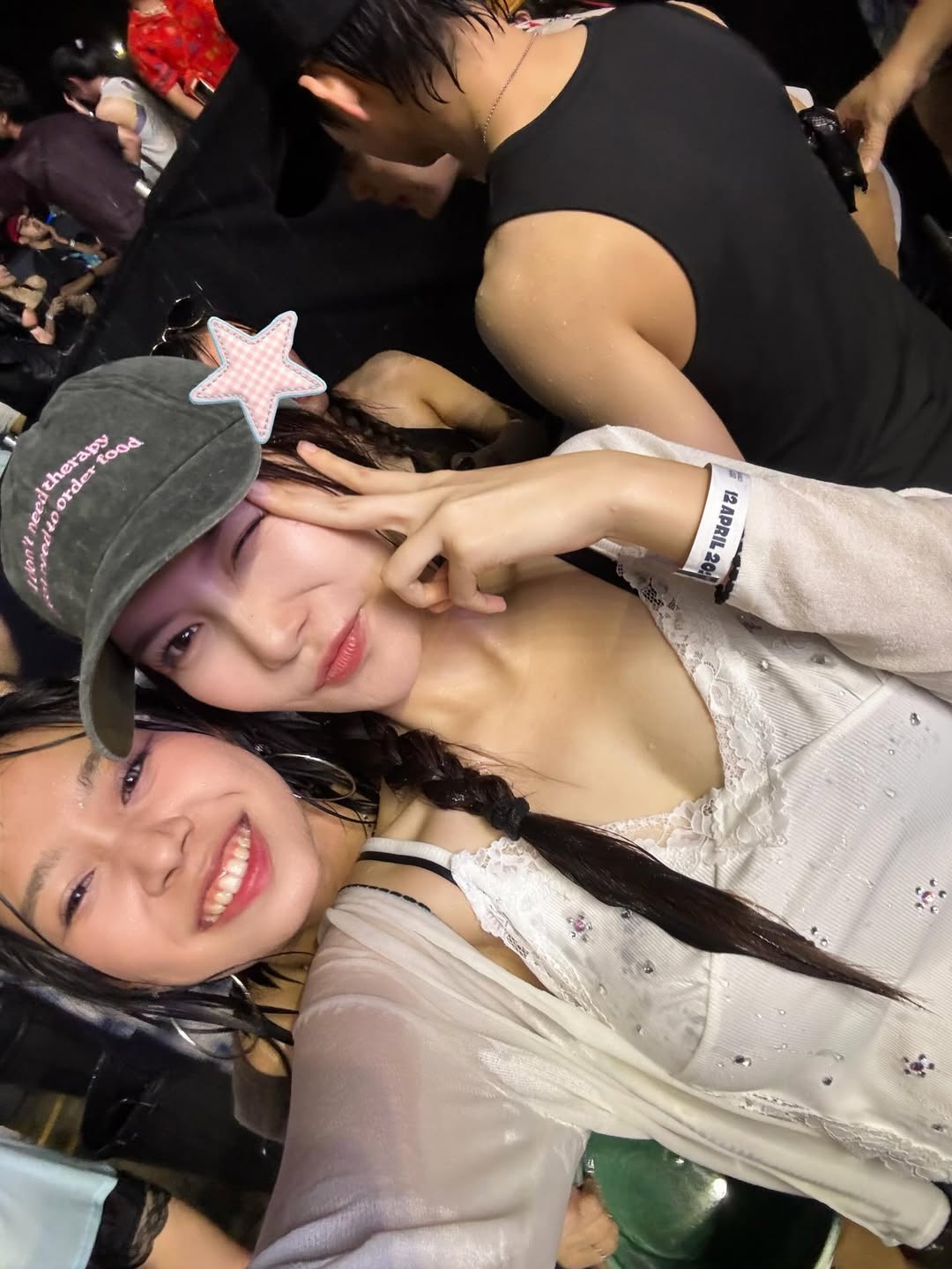 มุก - วรนิษฐ์ ถาวรวงศ์